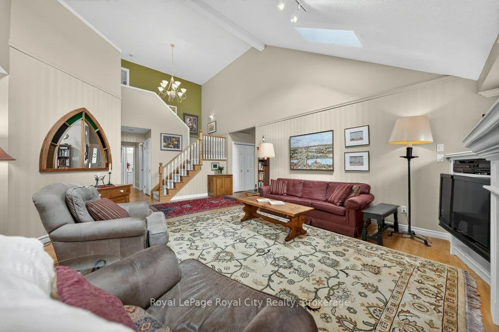 Photo 8 of 94 Kortright Road E, Guelph, Kortright East — HOMEH