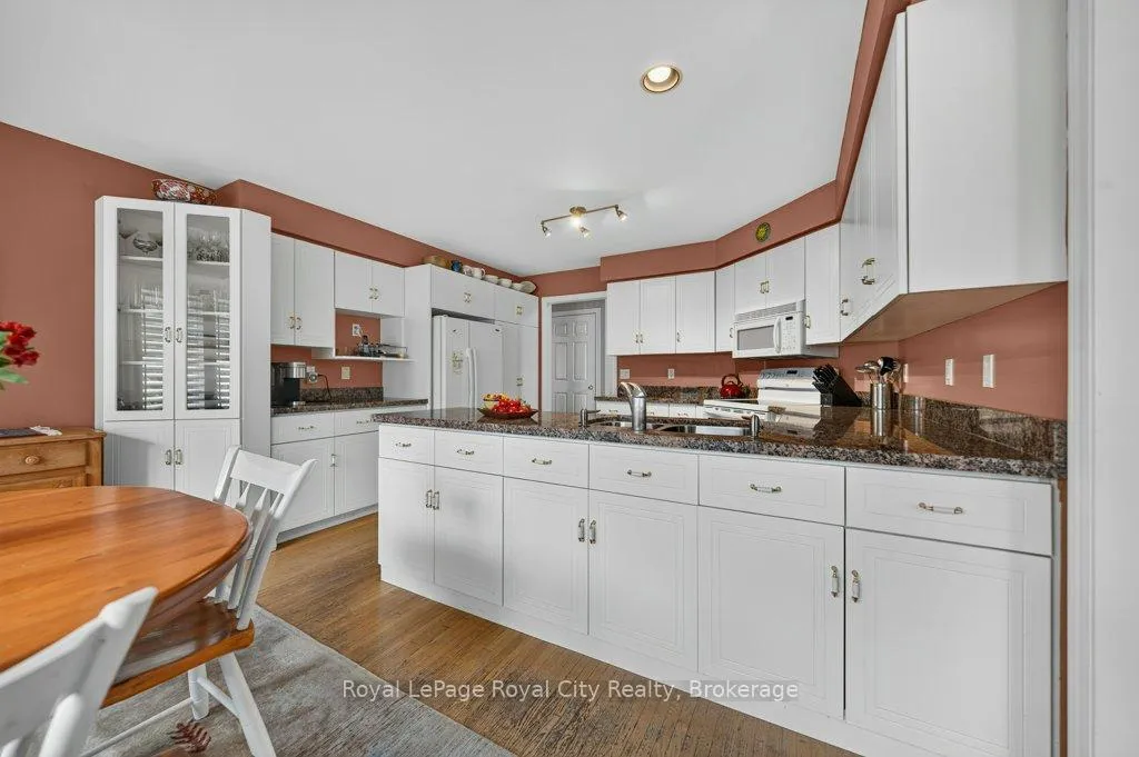 Photo 12 of 94 Kortright Road E, Guelph, Kortright East — HOMEH