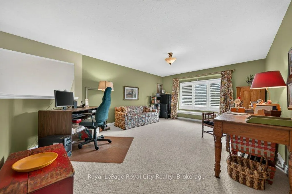 Photo 23 of 94 Kortright Road E, Guelph, Kortright East — HOMEH
