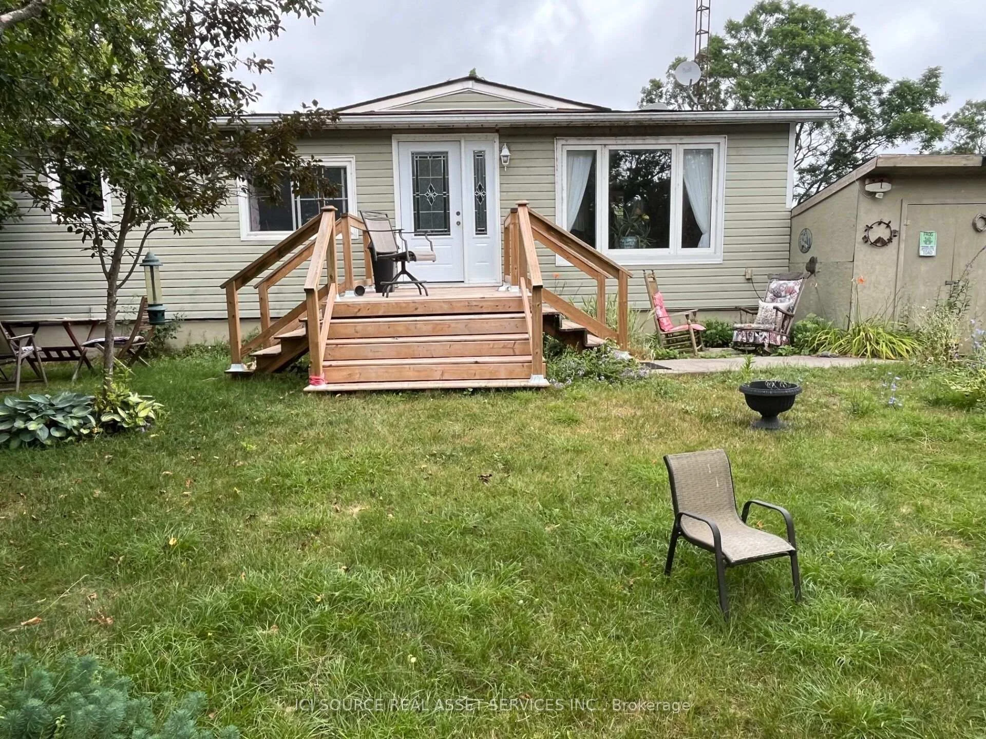 Photo of 10 Lakeside Drive