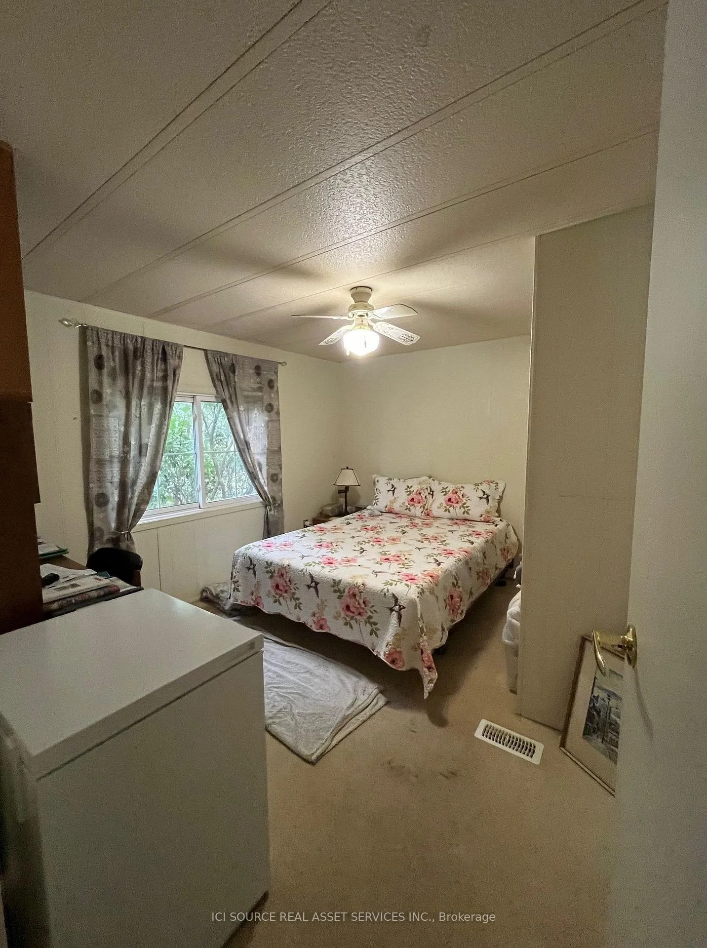Photo 14 of 10 Lakeside Drive, Prince Edward County, Hillier Ward — HOMEH