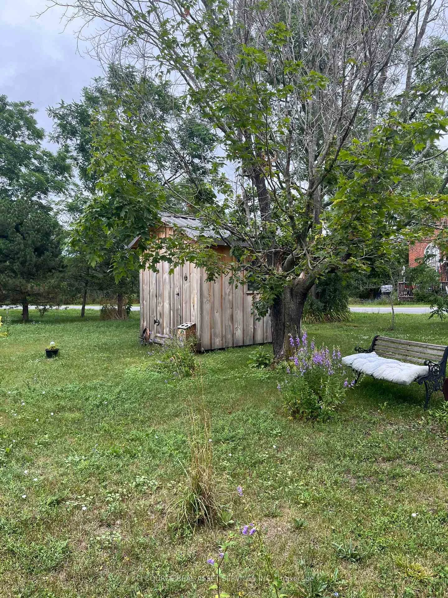 Photo 25 of 10 Lakeside Drive, Prince Edward County, Hillier Ward — HOMEH