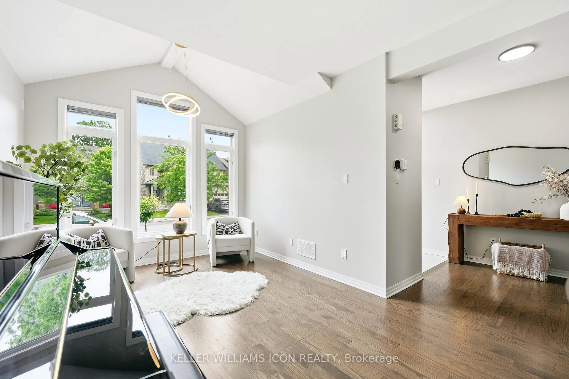 Photo 6 of 547 Peerless Street, Ottawa, Barrhaven - Cedargrove/Fraserdale — HOMEH
