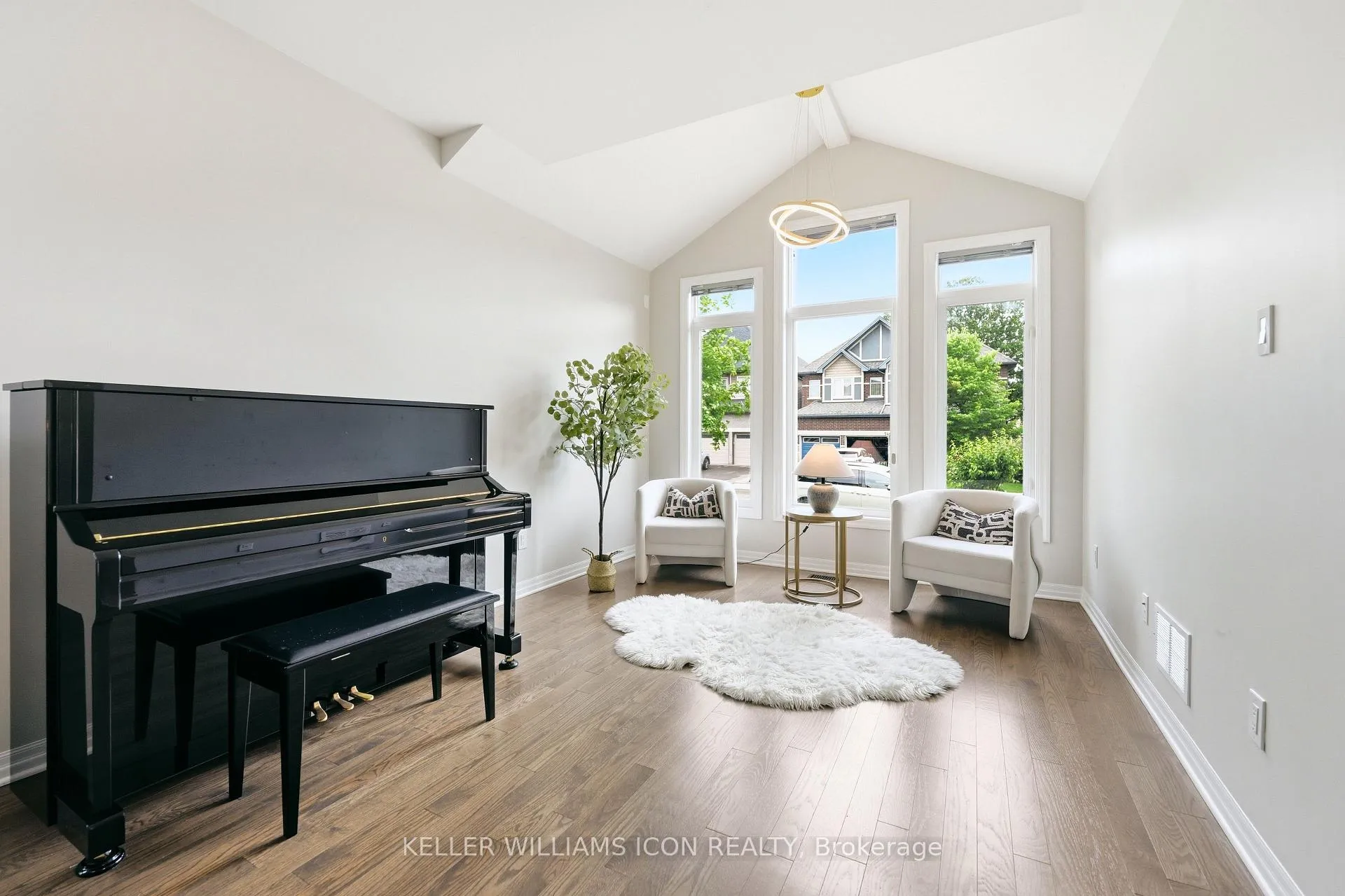 Photo 7 of 547 Peerless Street, Ottawa, Barrhaven - Cedargrove/Fraserdale — HOMEH