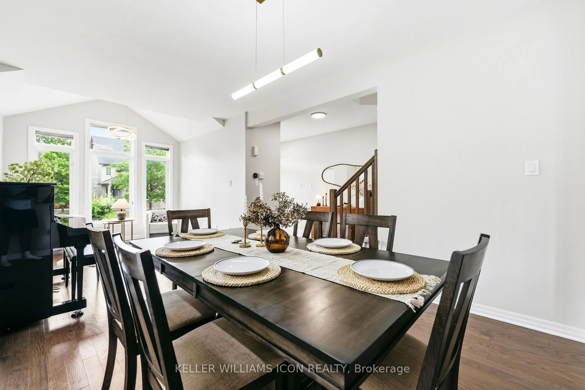 Photo 9 of 547 Peerless Street, Ottawa, Barrhaven - Cedargrove/Fraserdale — HOMEH