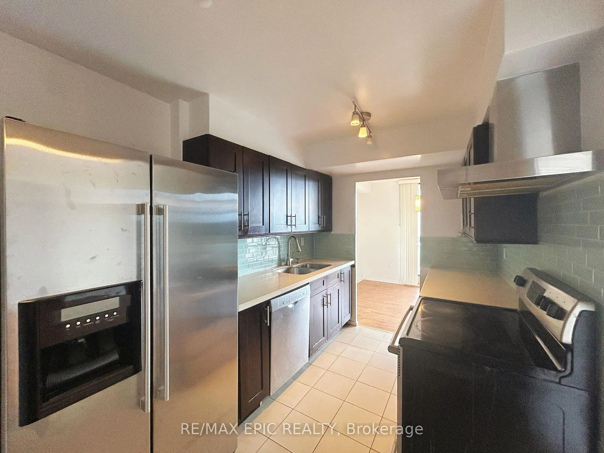 Photo 3 of Unit 908, 350 Seneca Hill Drive, North York, Don Valley Village — HOMEH