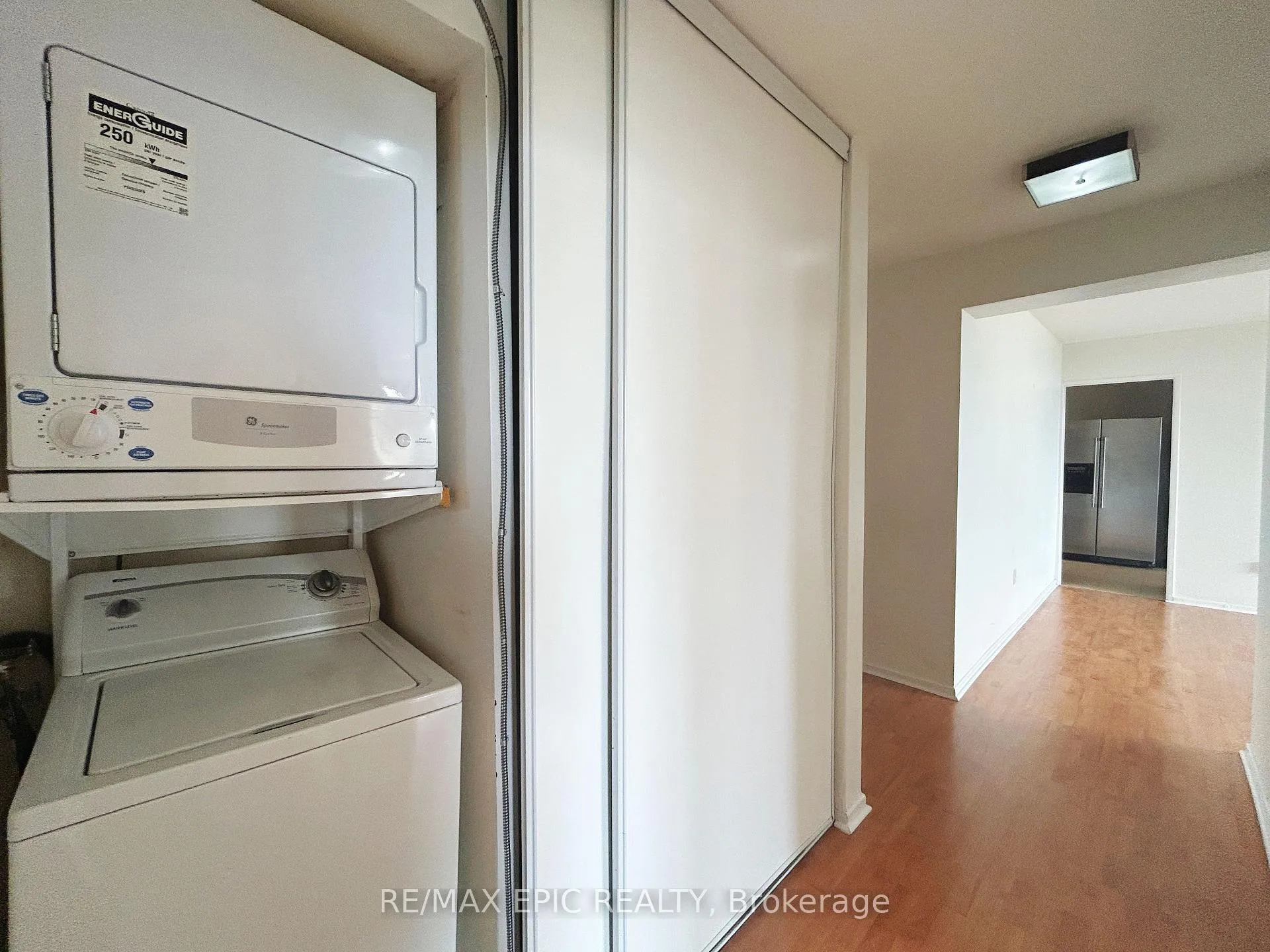 Photo 11 of Unit 908, 350 Seneca Hill Drive, North York, Don Valley Village — HOMEH