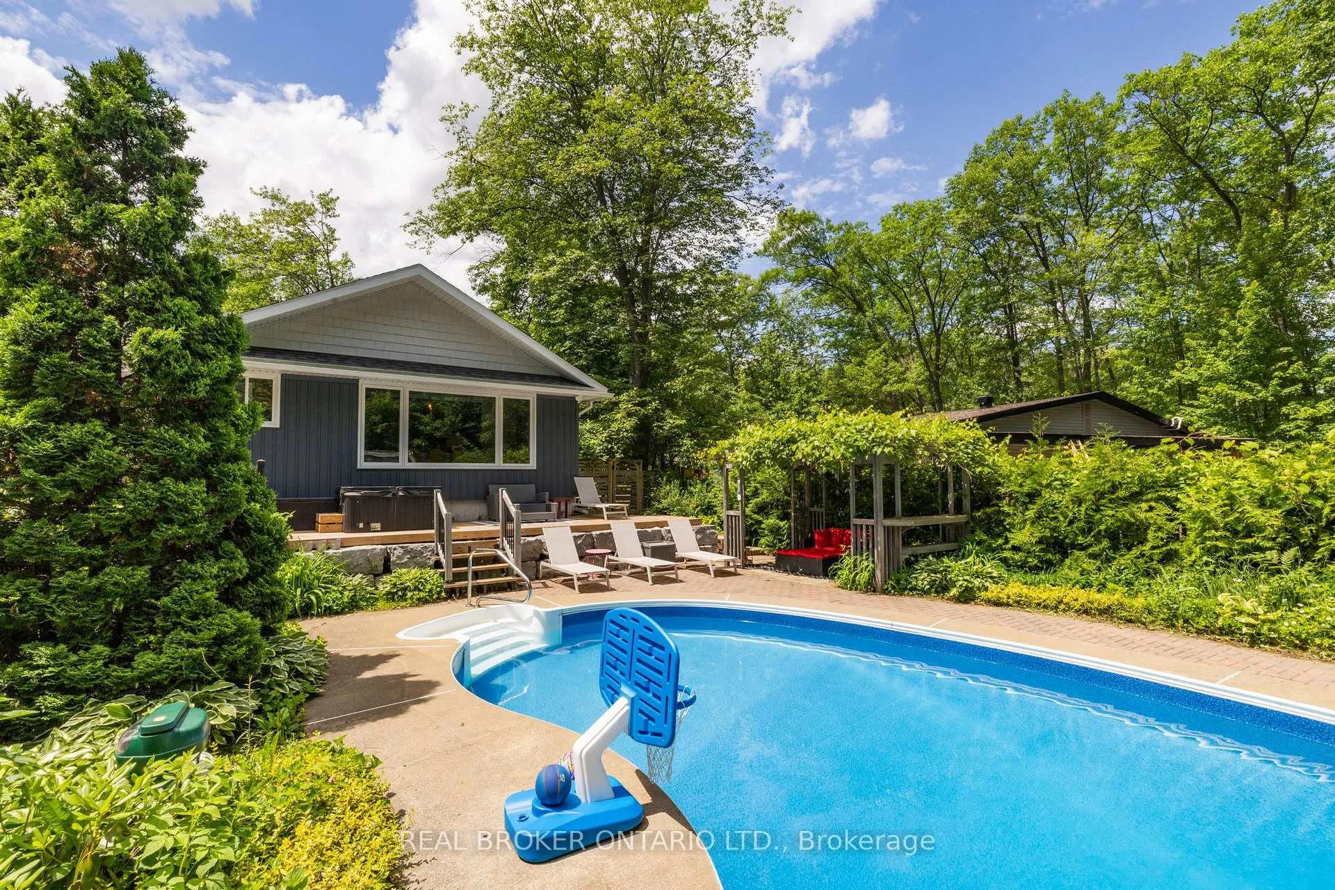 Photo 5 of 929 Bayview Drive, Ottawa, Constance Bay — HOMEH
