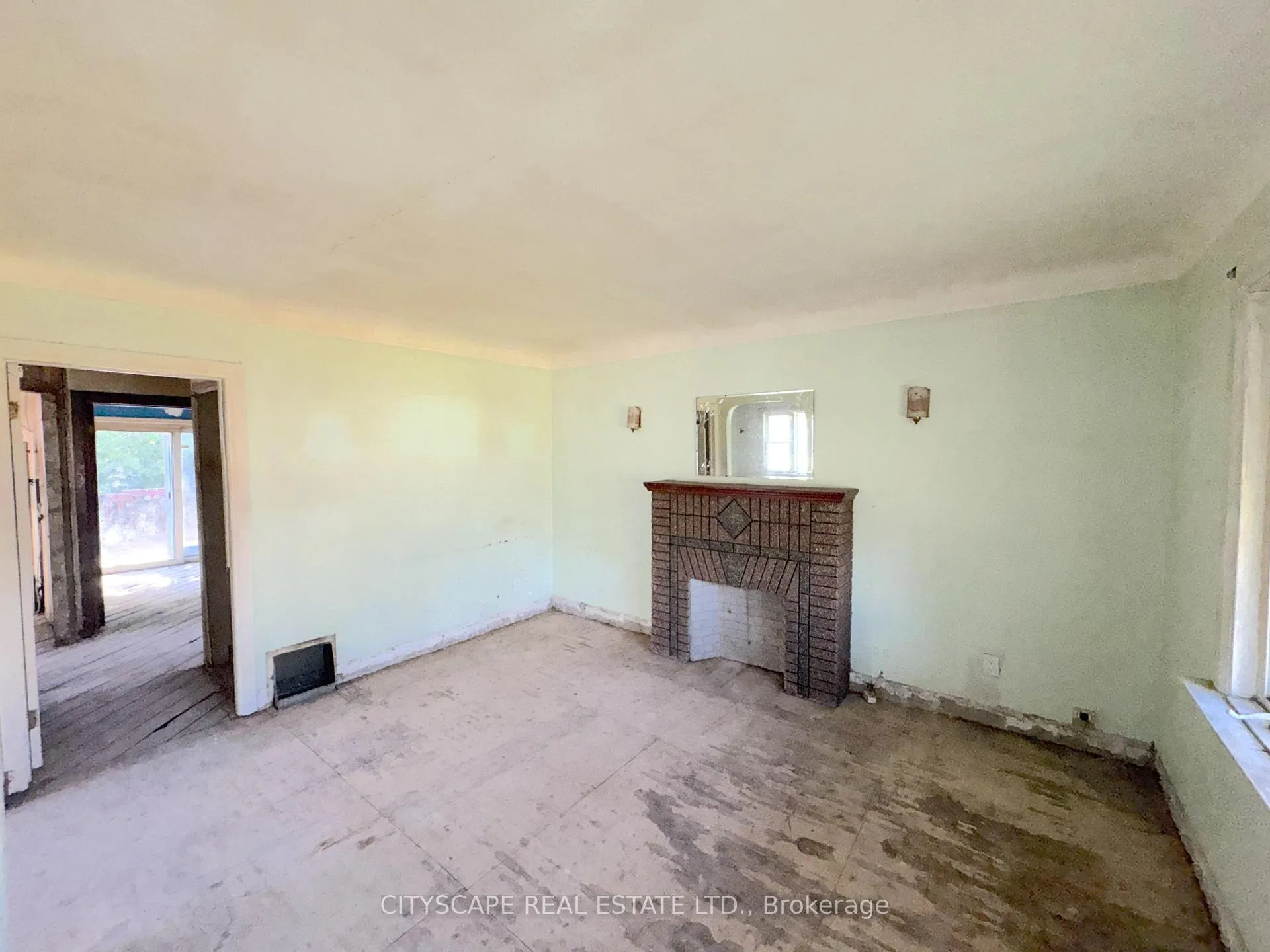 Photo 5 of 238 Lancaster Street W, Kitchener — HOMEH