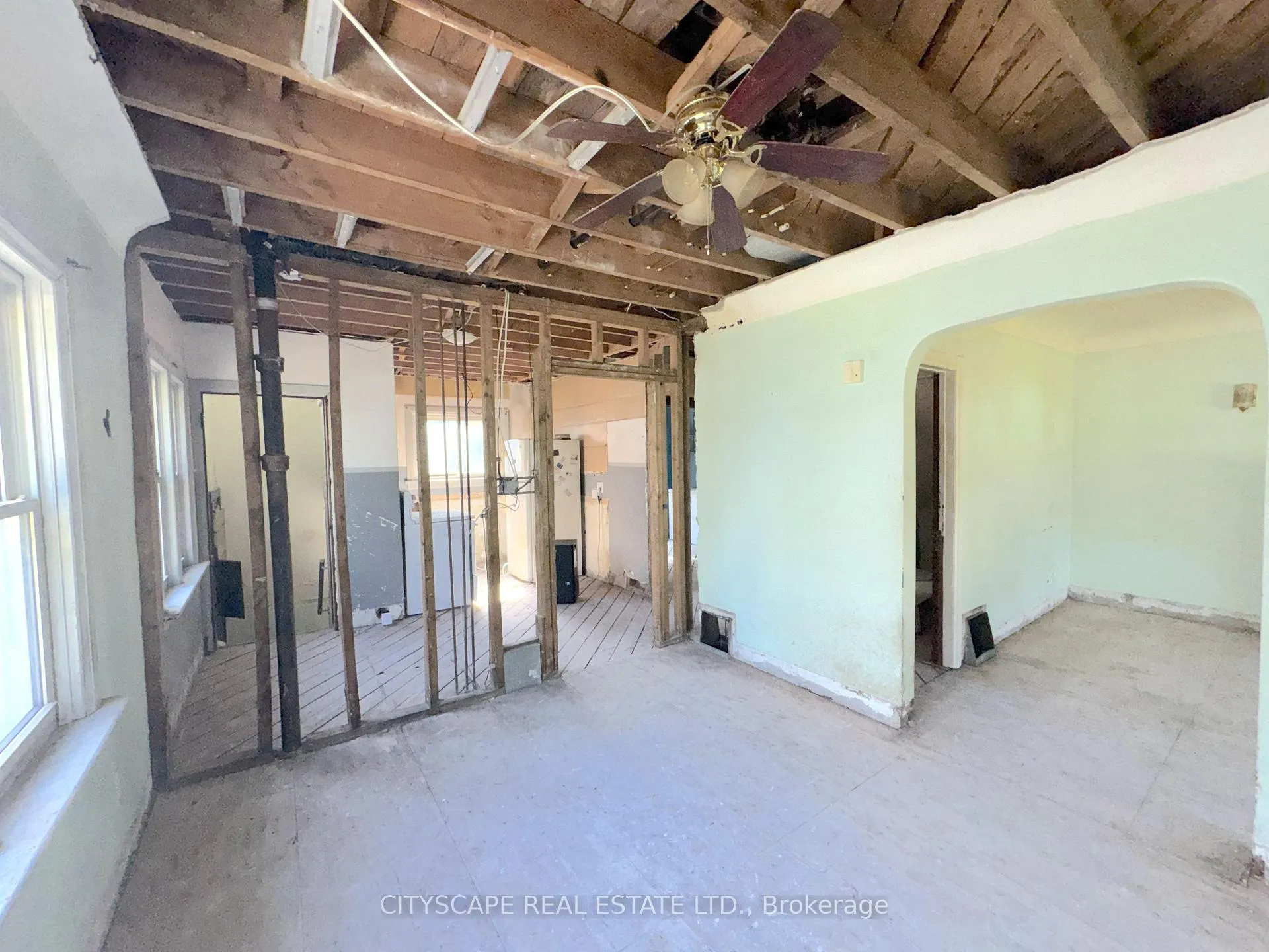 Photo 8 of 238 Lancaster Street W, Kitchener — HOMEH
