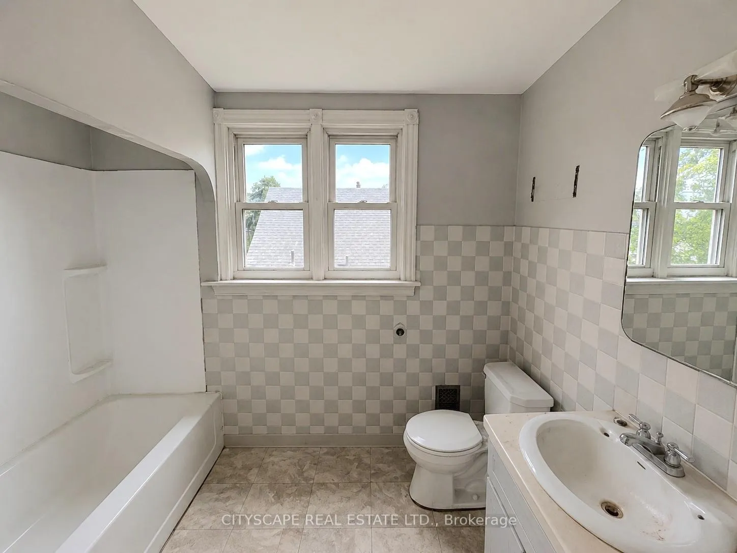 Photo 17 of 238 Lancaster Street W, Kitchener — HOMEH