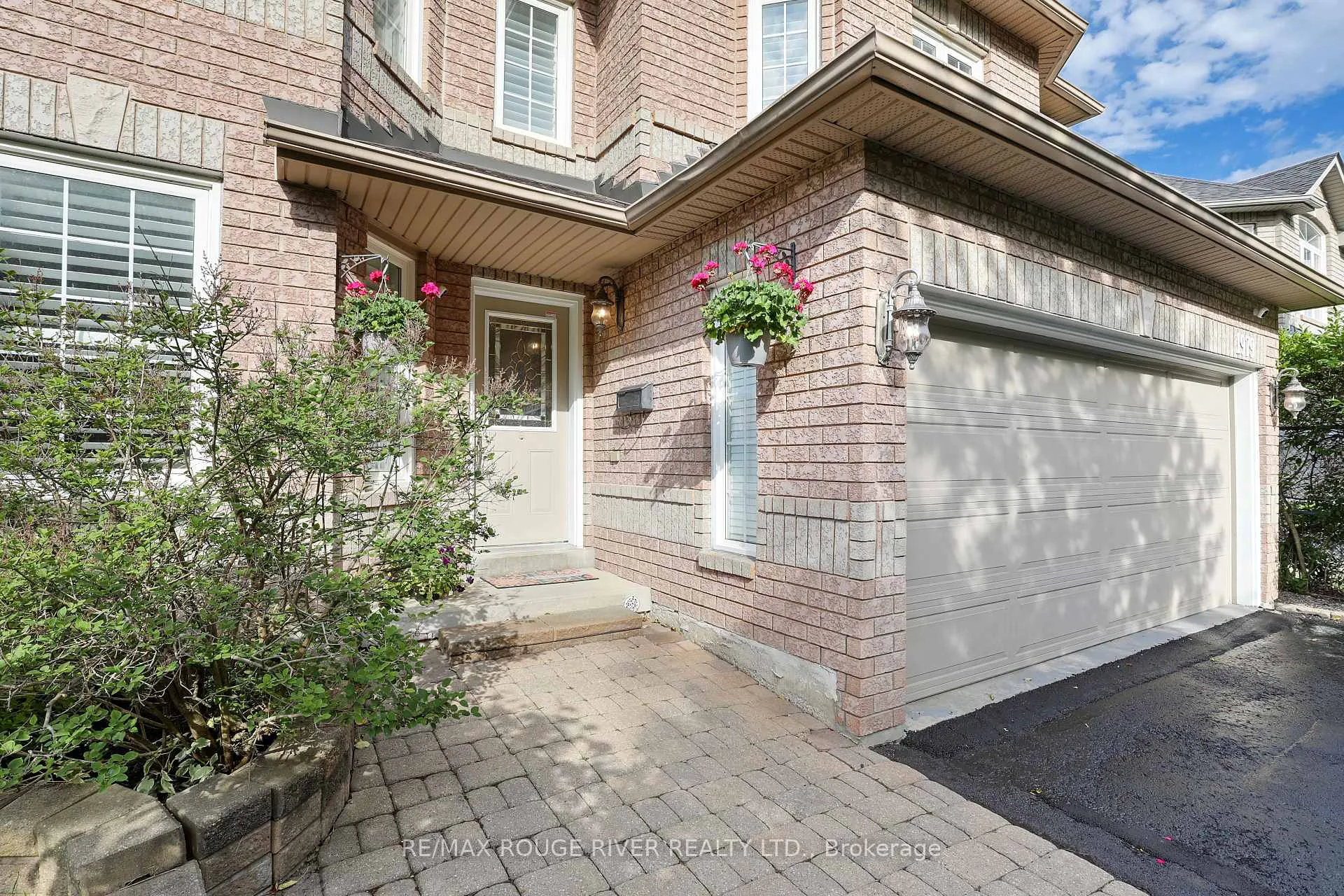 Photo 2 of 1979 Rosebank Road, Pickering, Amberlea — HOMEH