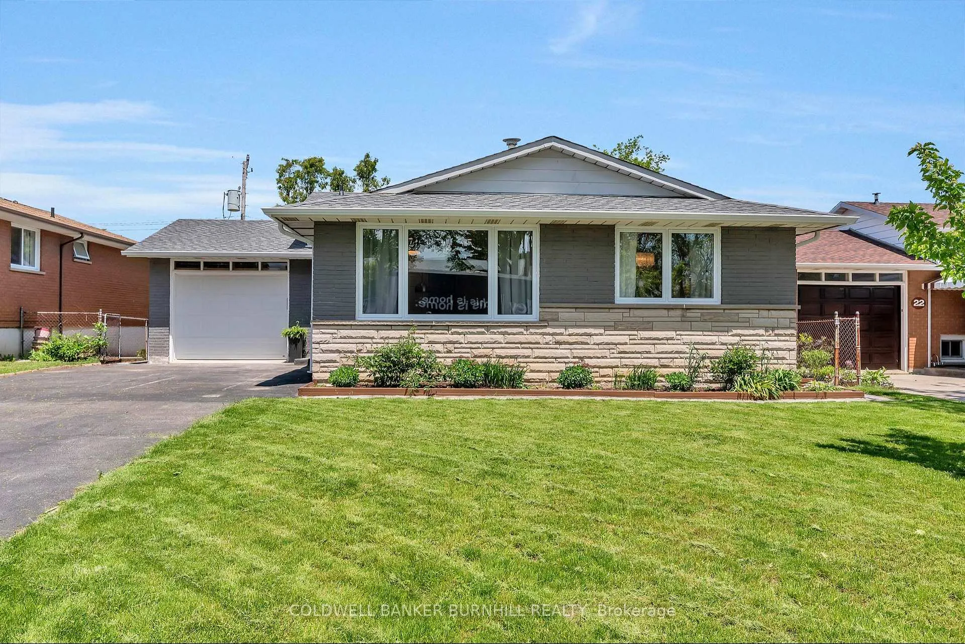 Photo 1 of 24 Darlington Drive, Hamilton, Gilbert — HOMEH