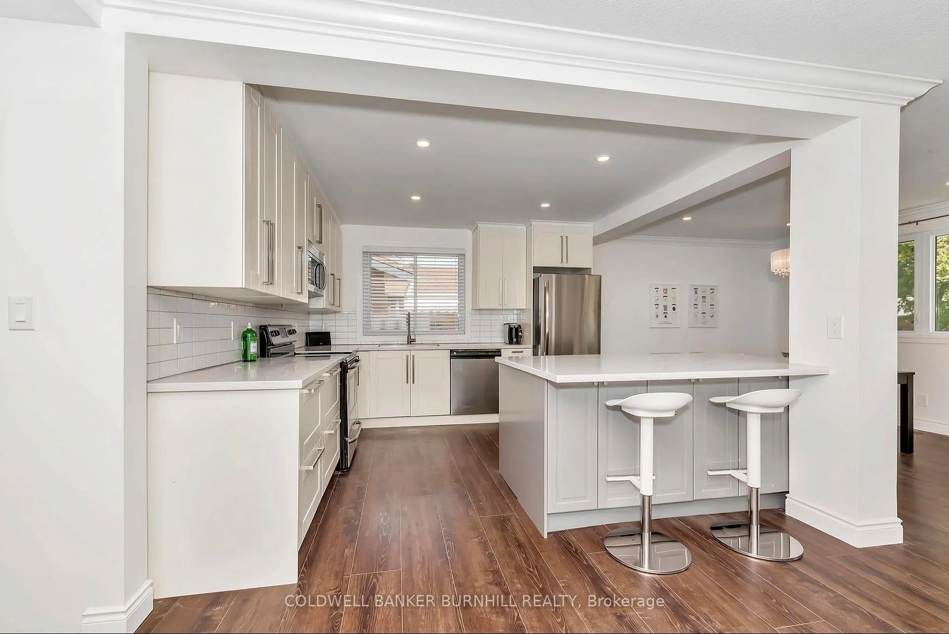 Photo 3 of 24 Darlington Drive, Hamilton, Gilbert — HOMEH