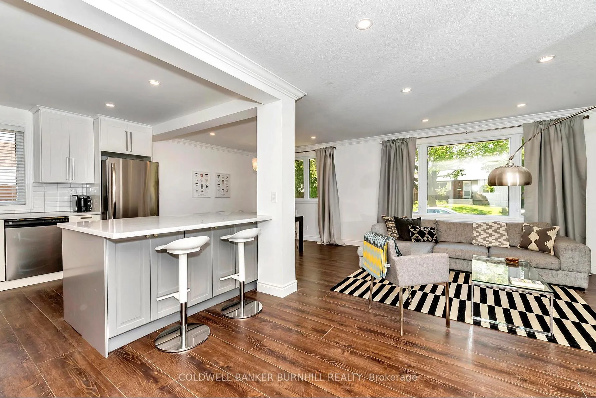 Photo 5 of 24 Darlington Drive, Hamilton, Gilbert — HOMEH