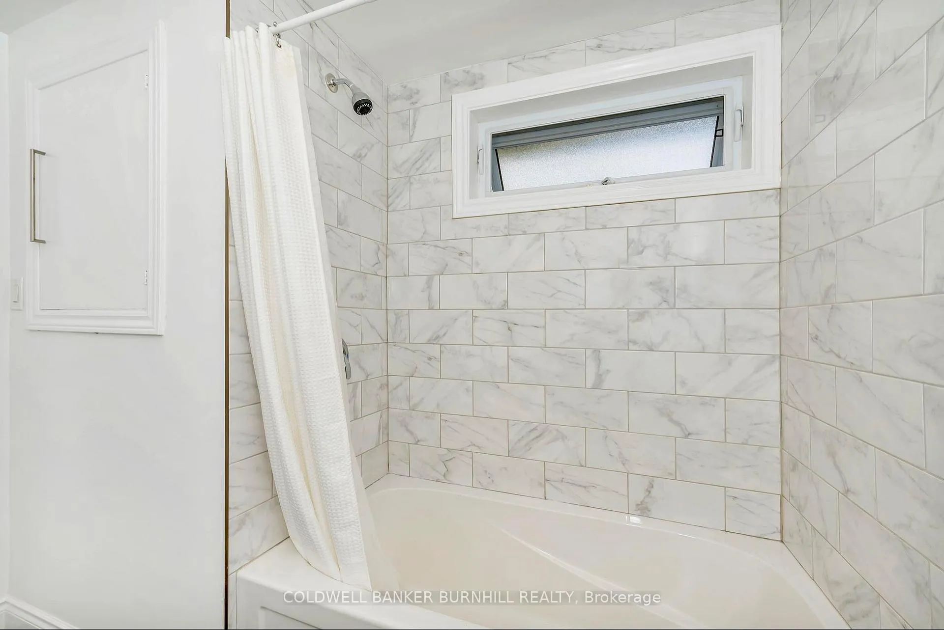 Photo 15 of 24 Darlington Drive, Hamilton, Gilbert — HOMEH