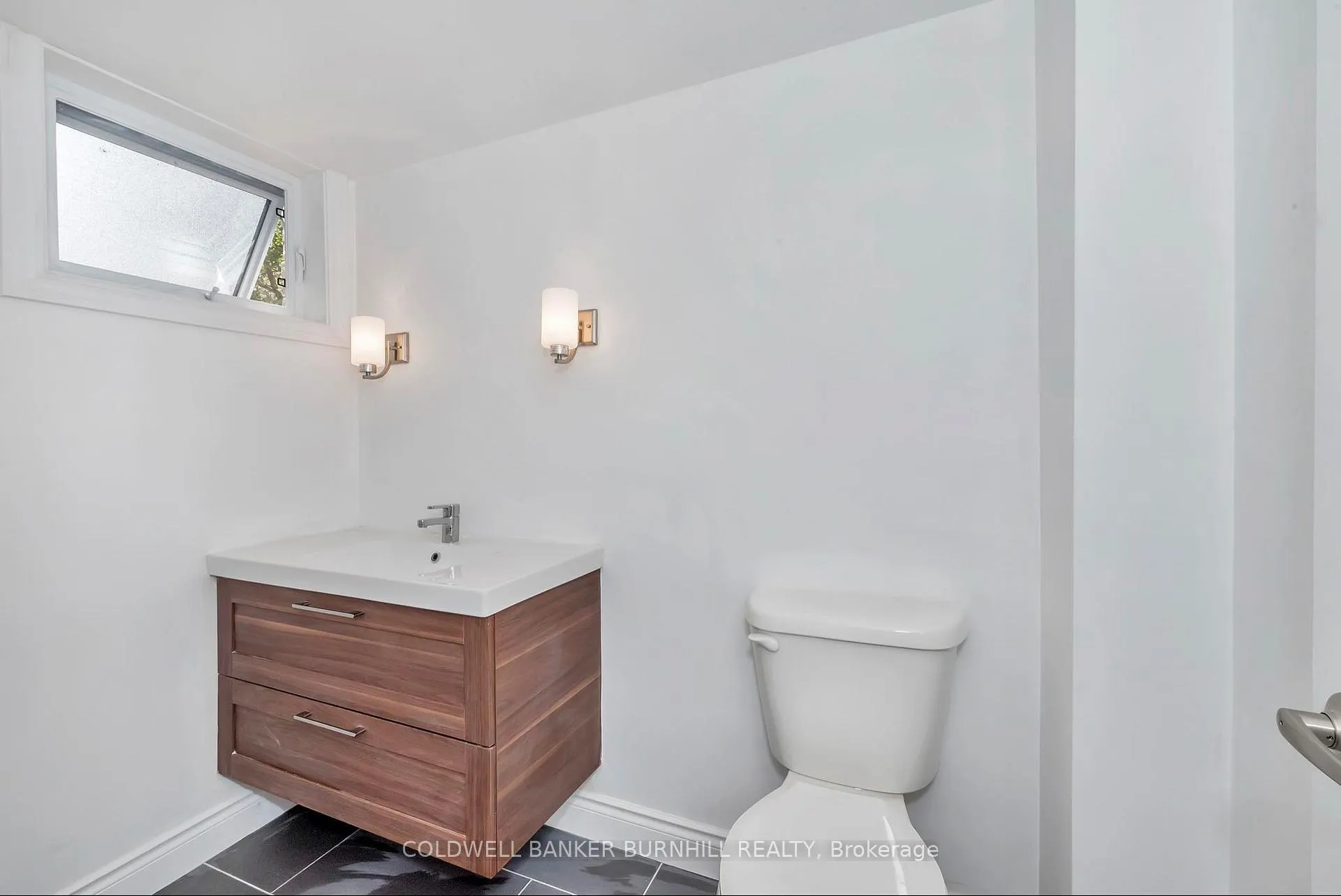 Photo 17 of 24 Darlington Drive, Hamilton, Gilbert — HOMEH