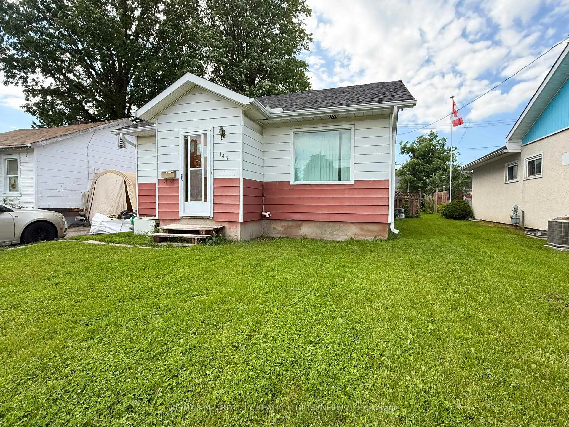 Photo 2 of 146 Cameron Avenue, Renfrew, Renfrew — HOMEH