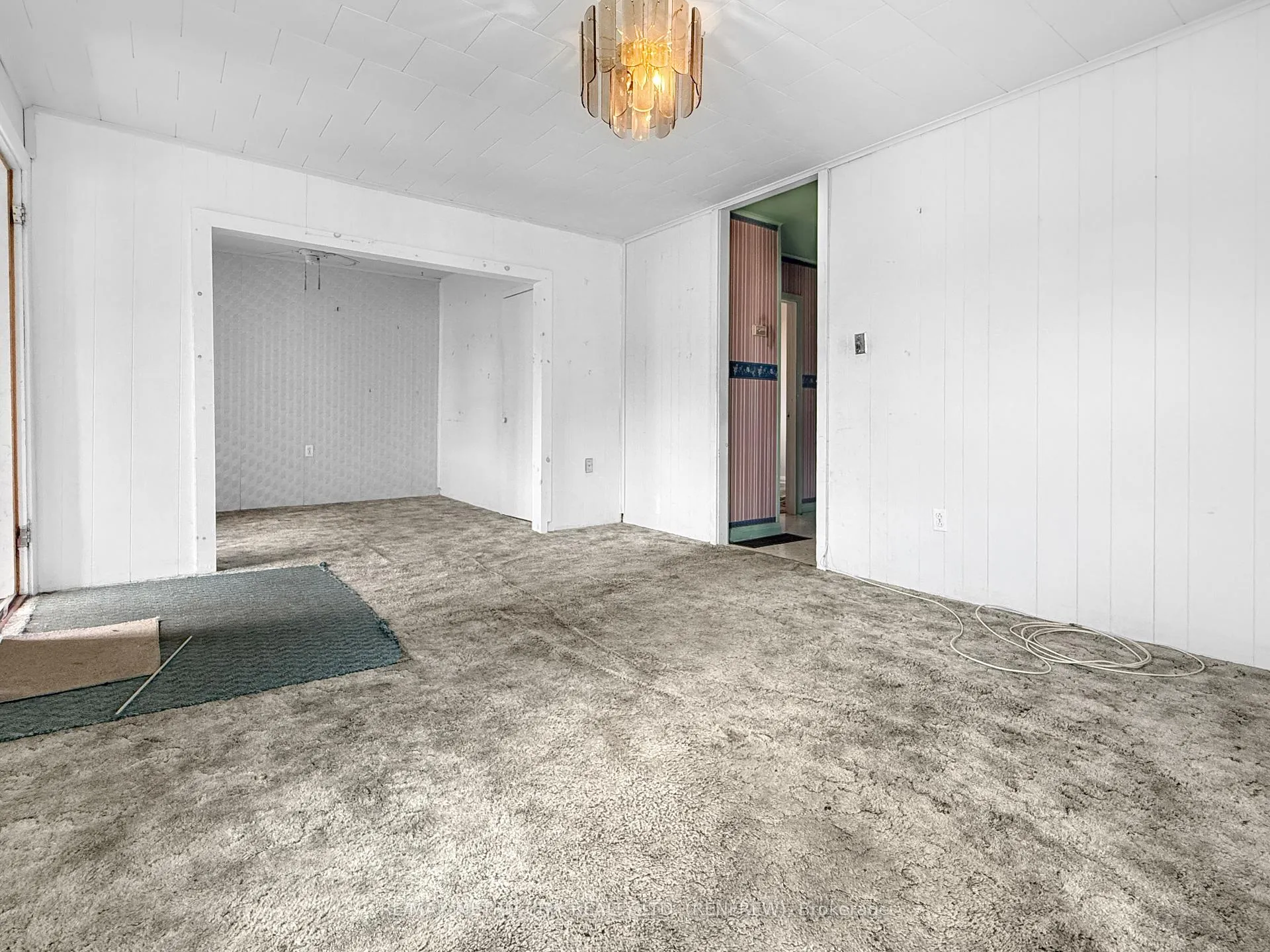 Photo 3 of 146 Cameron Avenue, Renfrew, Renfrew — HOMEH