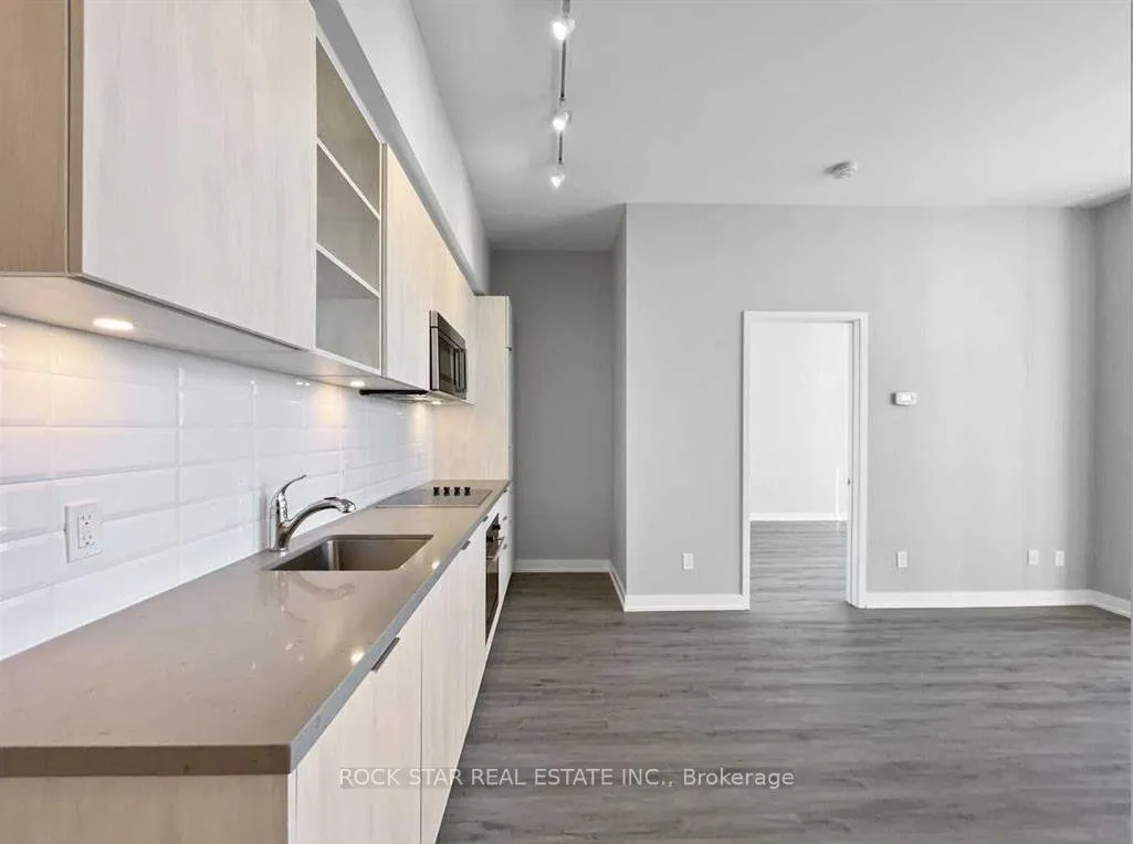 Photo 8 of Unit 3501, 50 Ordnance Street, Toronto, Niagara — HOMEH