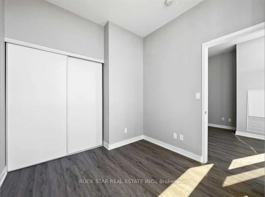 Photo 15 of Unit 3501, 50 Ordnance Street, Toronto, Niagara — HOMEH