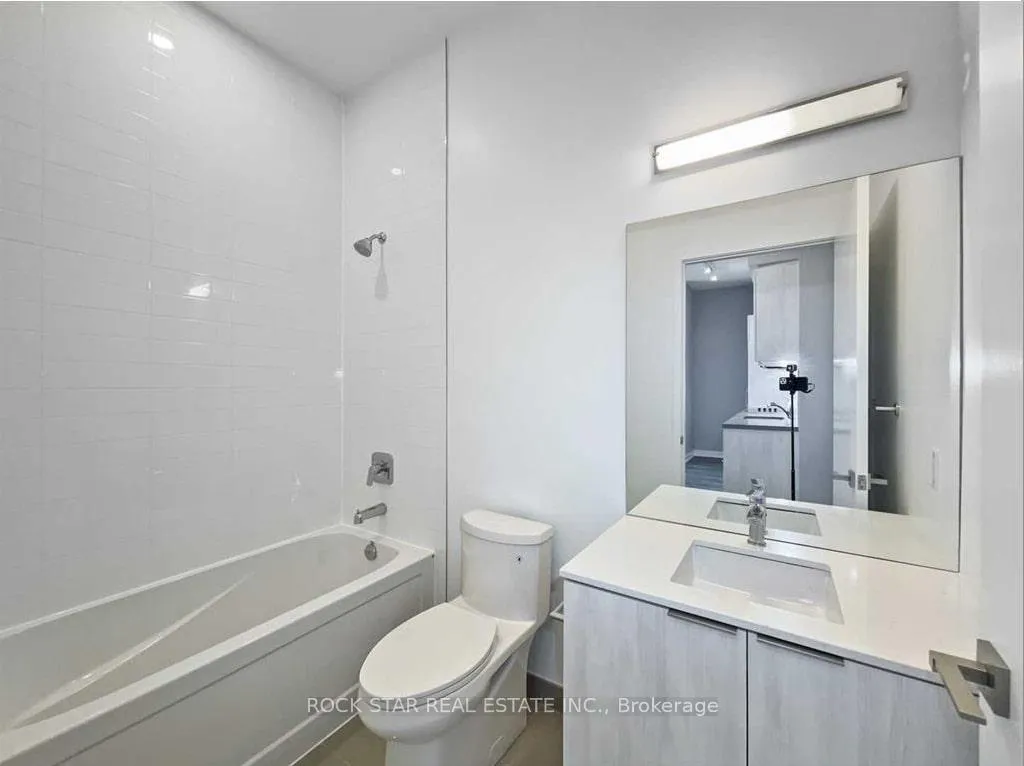 Photo 17 of Unit 3501, 50 Ordnance Street, Toronto, Niagara — HOMEH