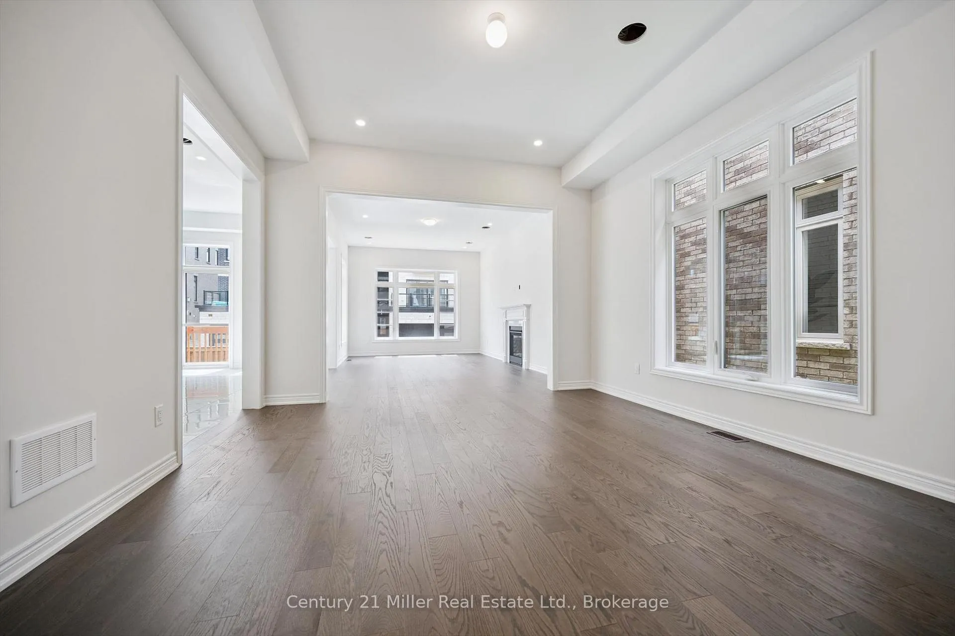 Photo 6 of 3262 Millicent Avenue, Oakville, Glenorchy — HOMEH