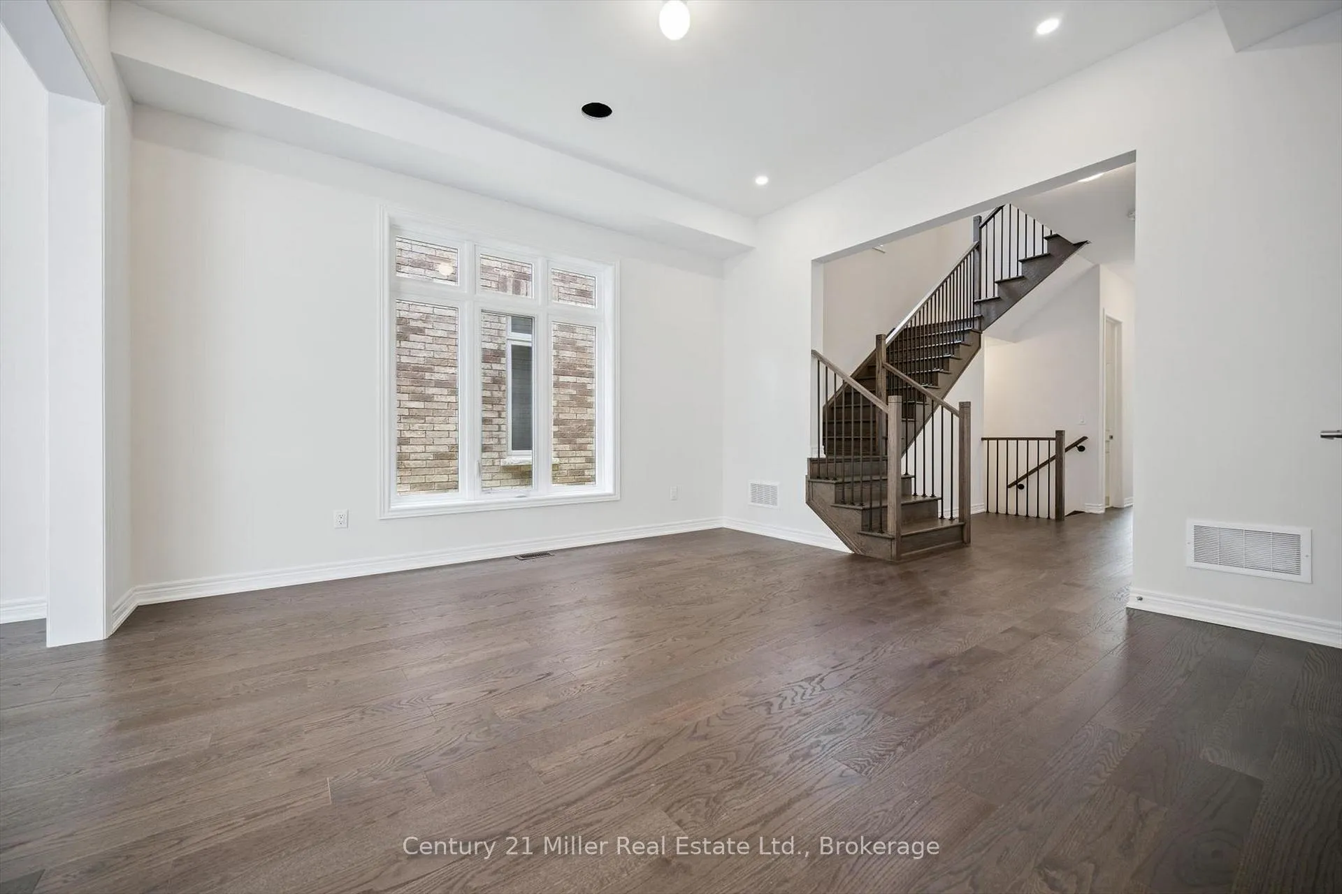 Photo 7 of 3262 Millicent Avenue, Oakville, Glenorchy — HOMEH