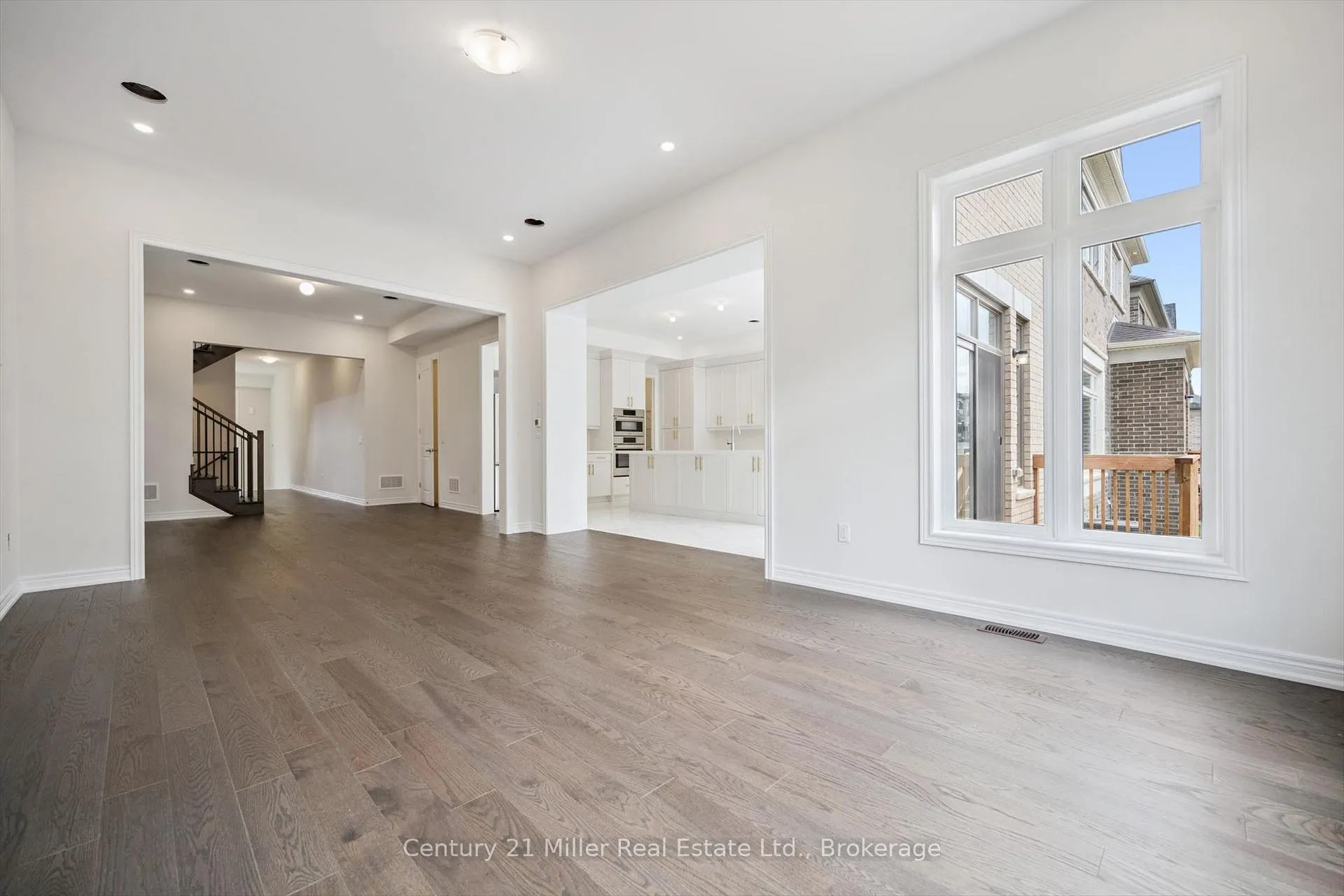 Photo 10 of 3262 Millicent Avenue, Oakville, Glenorchy — HOMEH