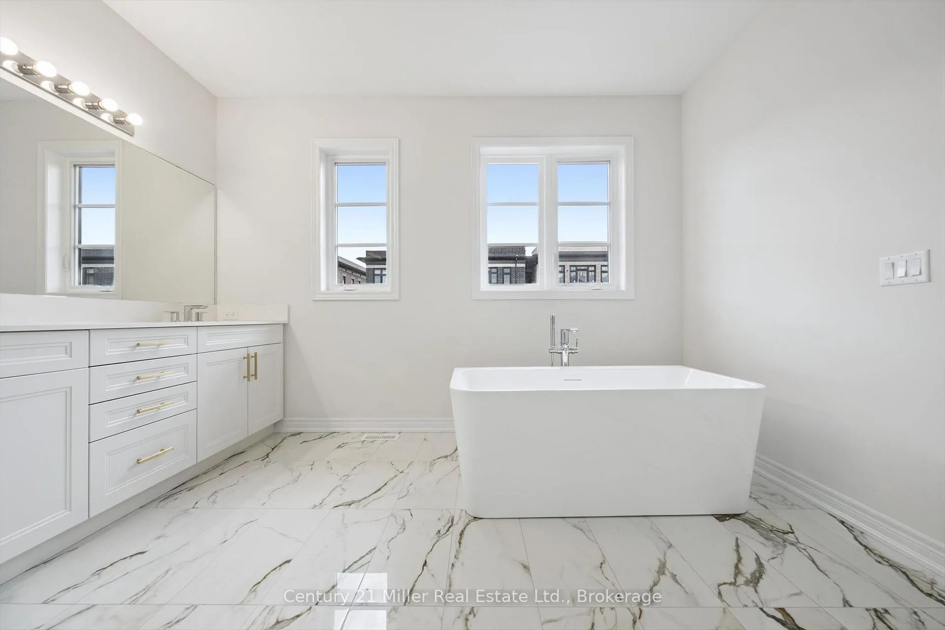 Photo 29 of 3262 Millicent Avenue, Oakville, Glenorchy — HOMEH
