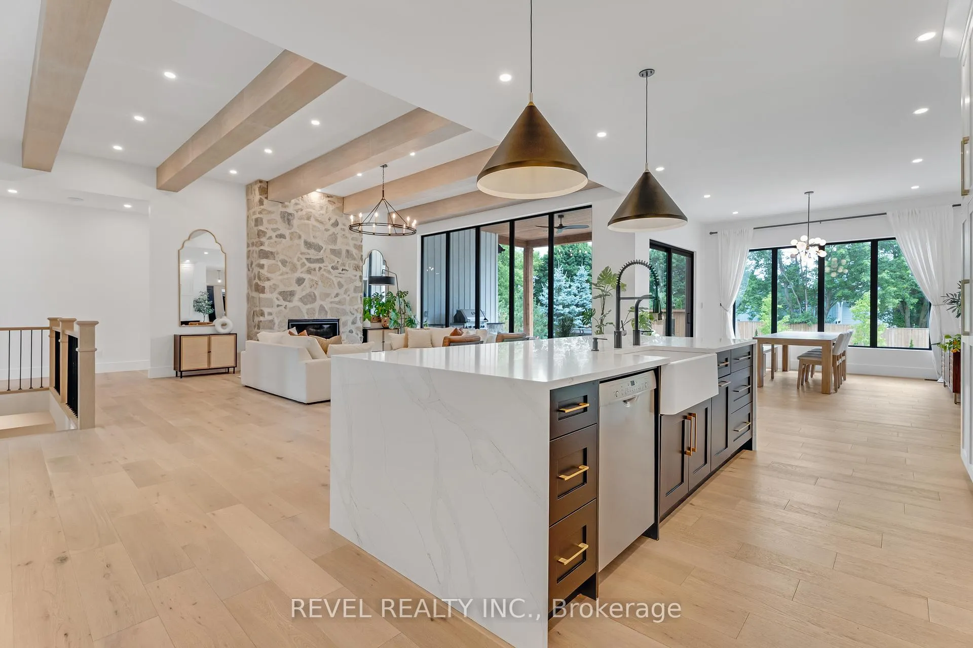 Photo 7 of 4678 Lobsinger Line, Wellesley — HOMEH