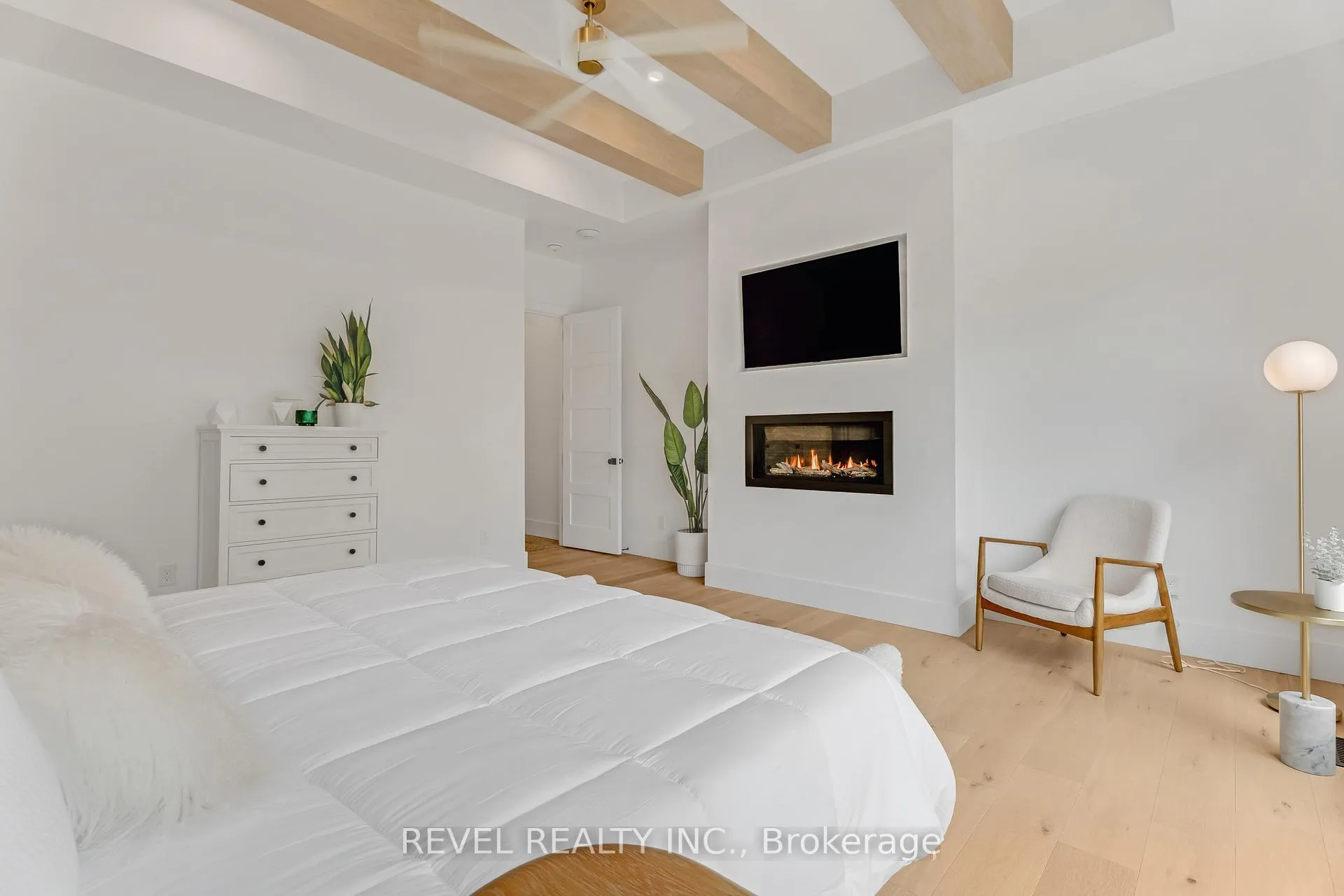 Photo 18 of 4678 Lobsinger Line, Wellesley — HOMEH