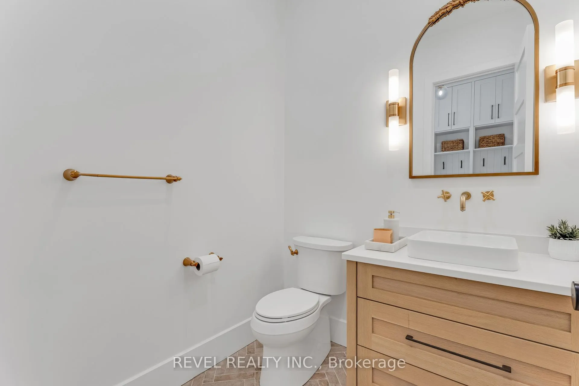 Photo 23 of 4678 Lobsinger Line, Wellesley — HOMEH