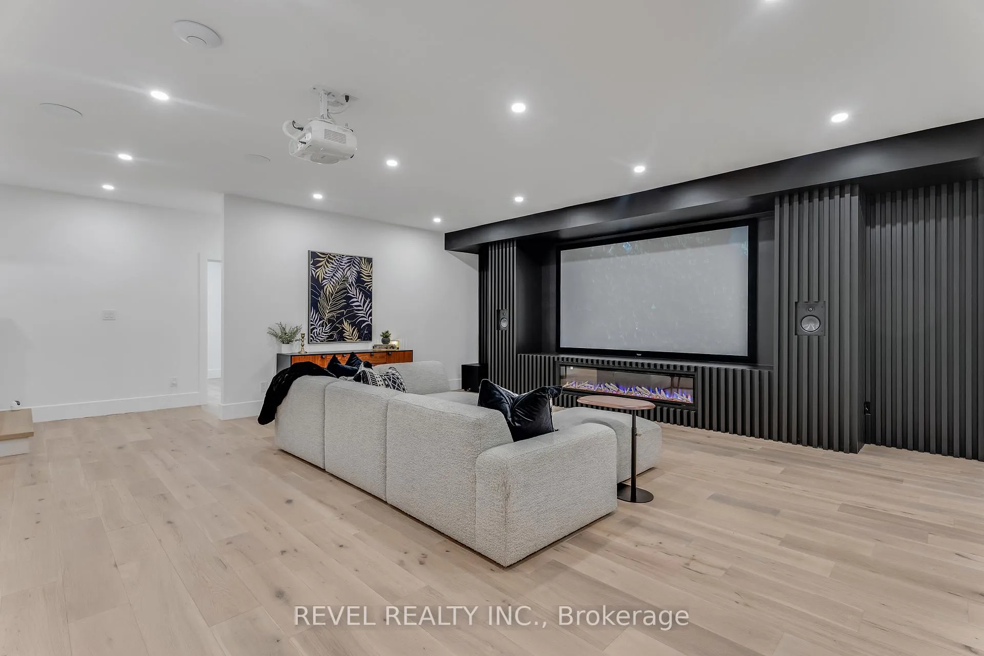 Photo 28 of 4678 Lobsinger Line, Wellesley — HOMEH