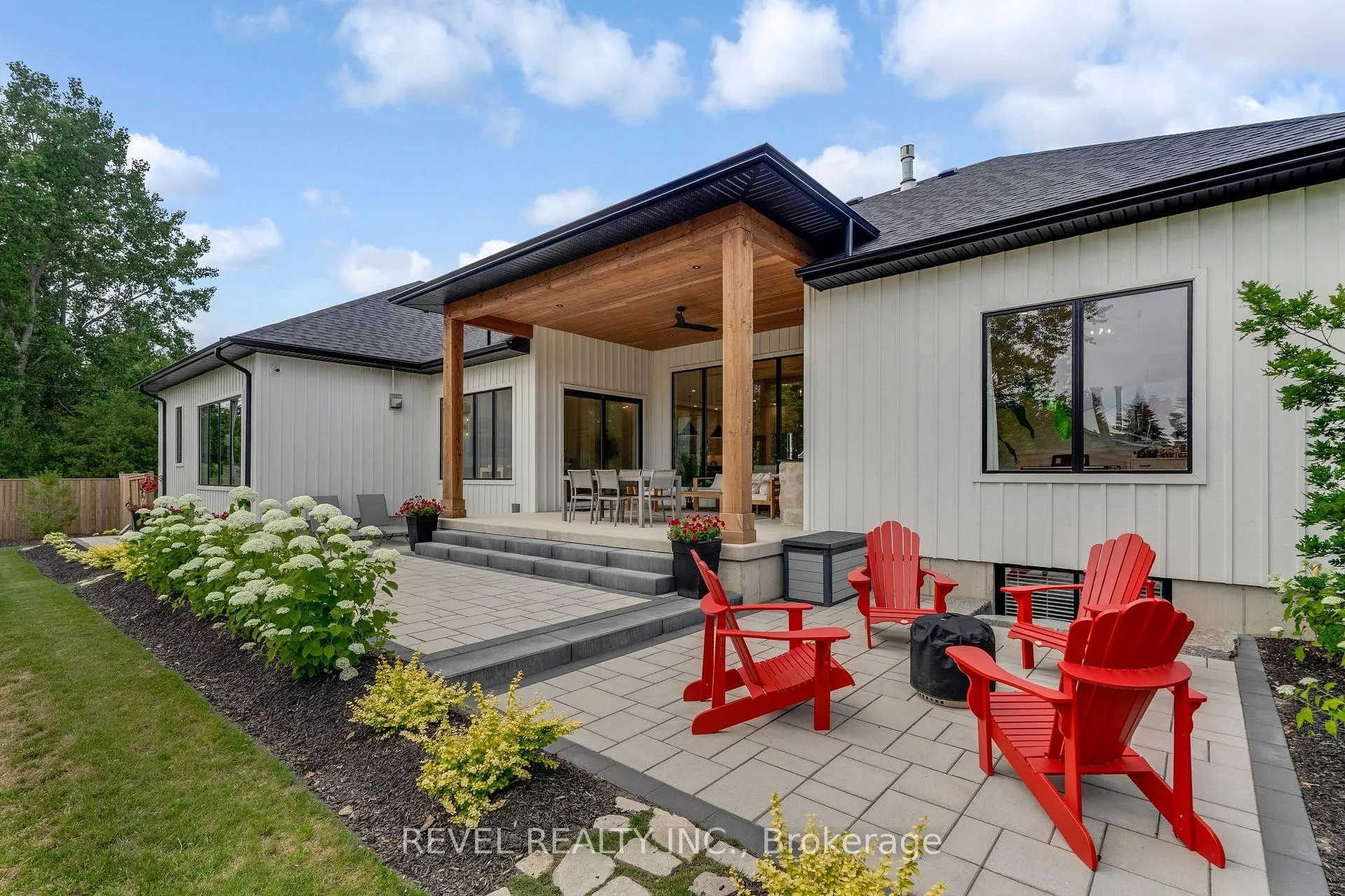 Photo 37 of 4678 Lobsinger Line, Wellesley — HOMEH