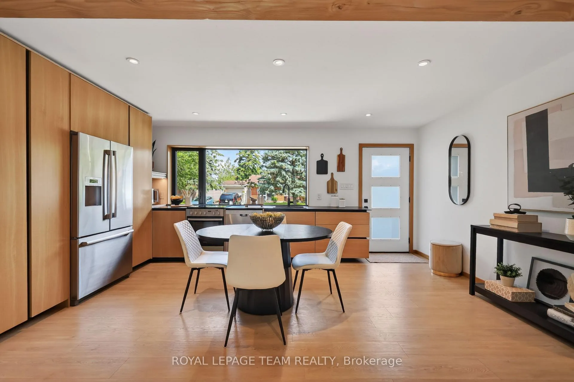 Photo 7 of 126 David Drive, Ottawa, Meadowlands/St. Claire Gardens — HOMEH