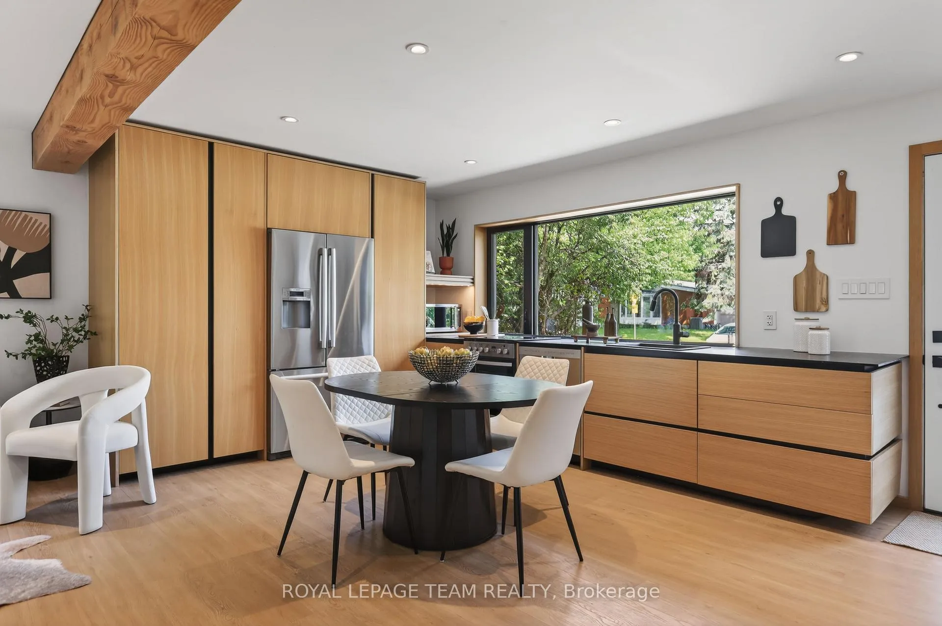 Photo 13 of 126 David Drive, Ottawa, Meadowlands/St. Claire Gardens — HOMEH