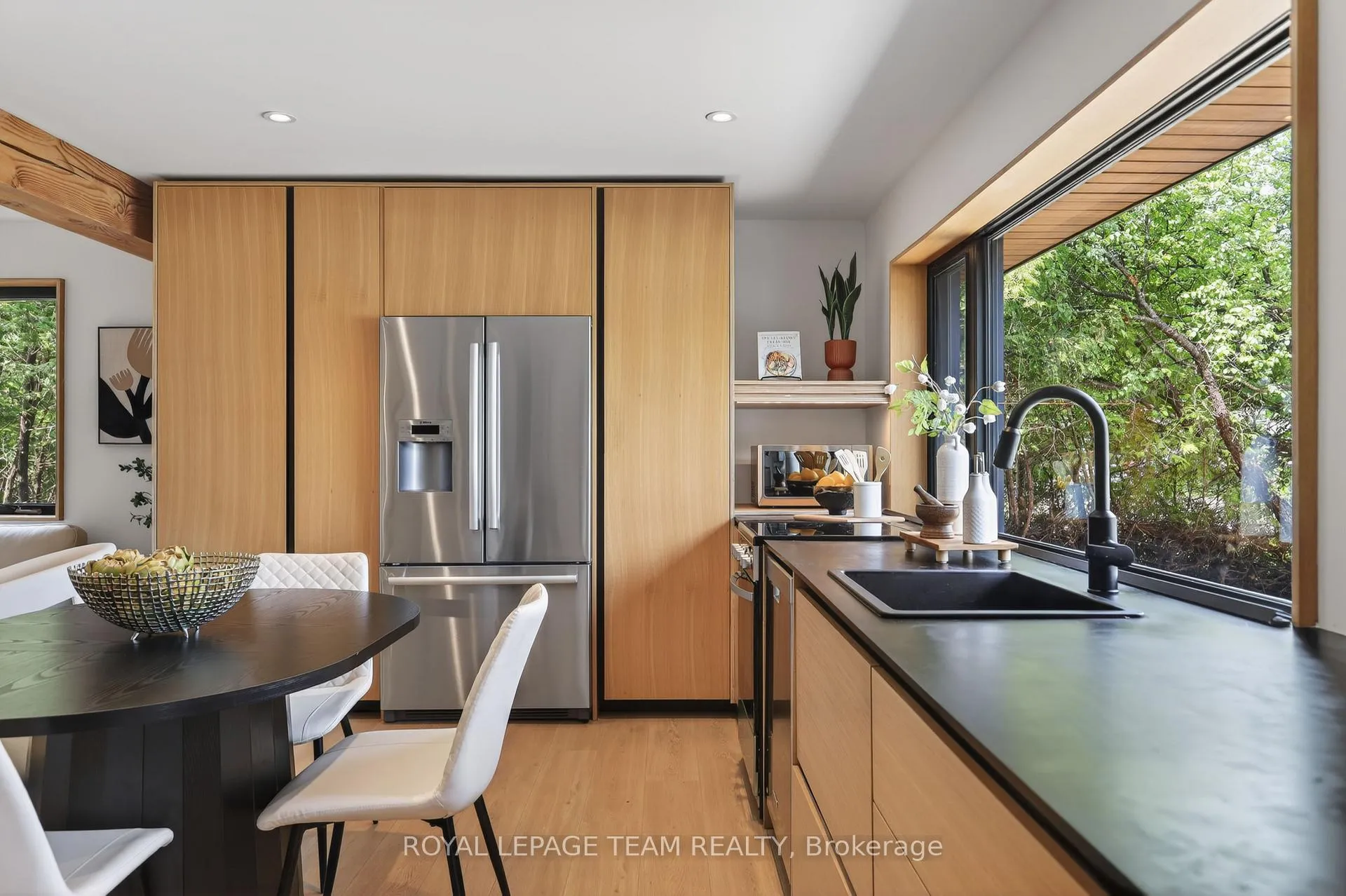 Photo 18 of 126 David Drive, Ottawa, Meadowlands/St. Claire Gardens — HOMEH