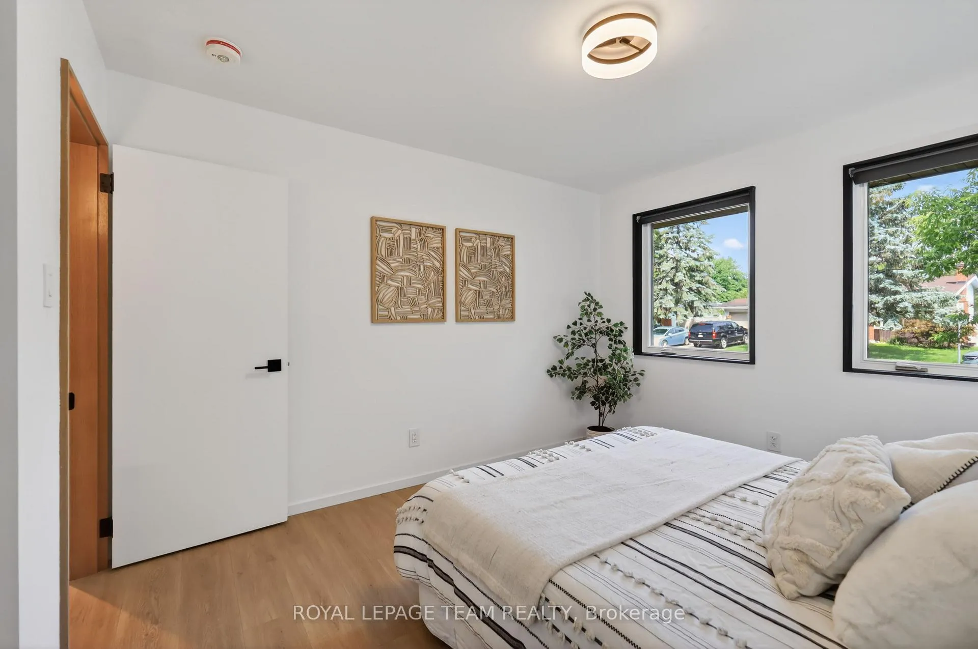 Photo 21 of 126 David Drive, Ottawa, Meadowlands/St. Claire Gardens — HOMEH