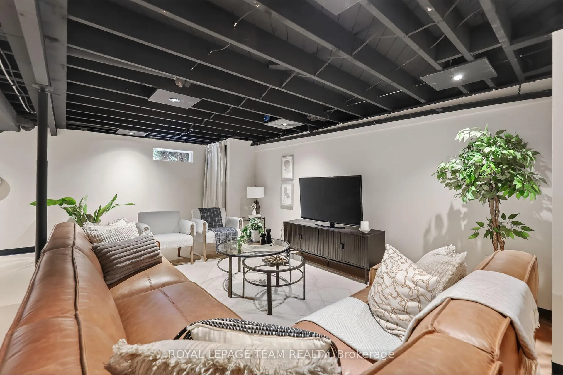 Photo 36 of 126 David Drive, Ottawa, Meadowlands/St. Claire Gardens — HOMEH