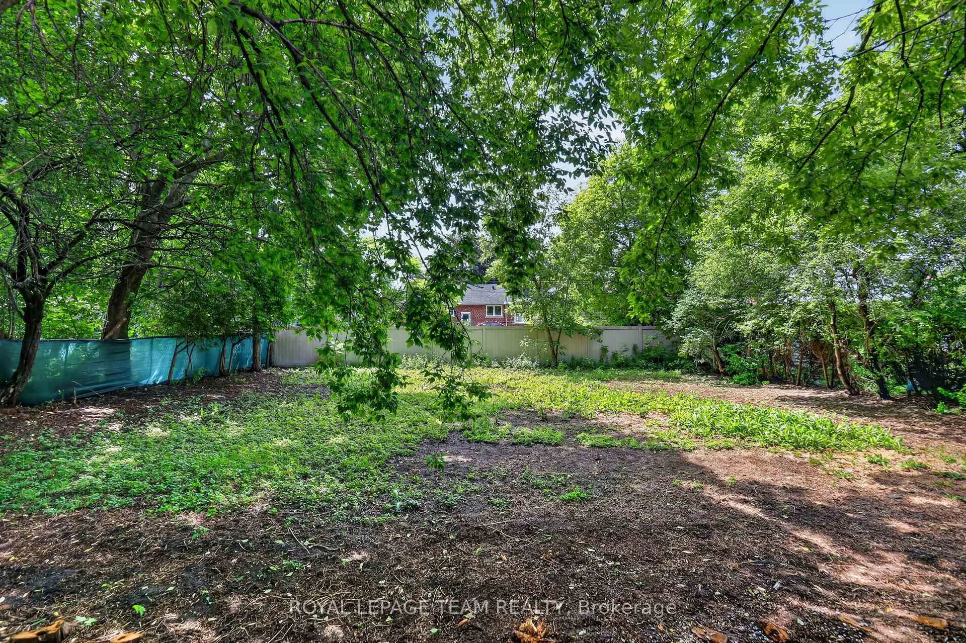 Photo 42 of 126 David Drive, Ottawa, Meadowlands/St. Claire Gardens — HOMEH