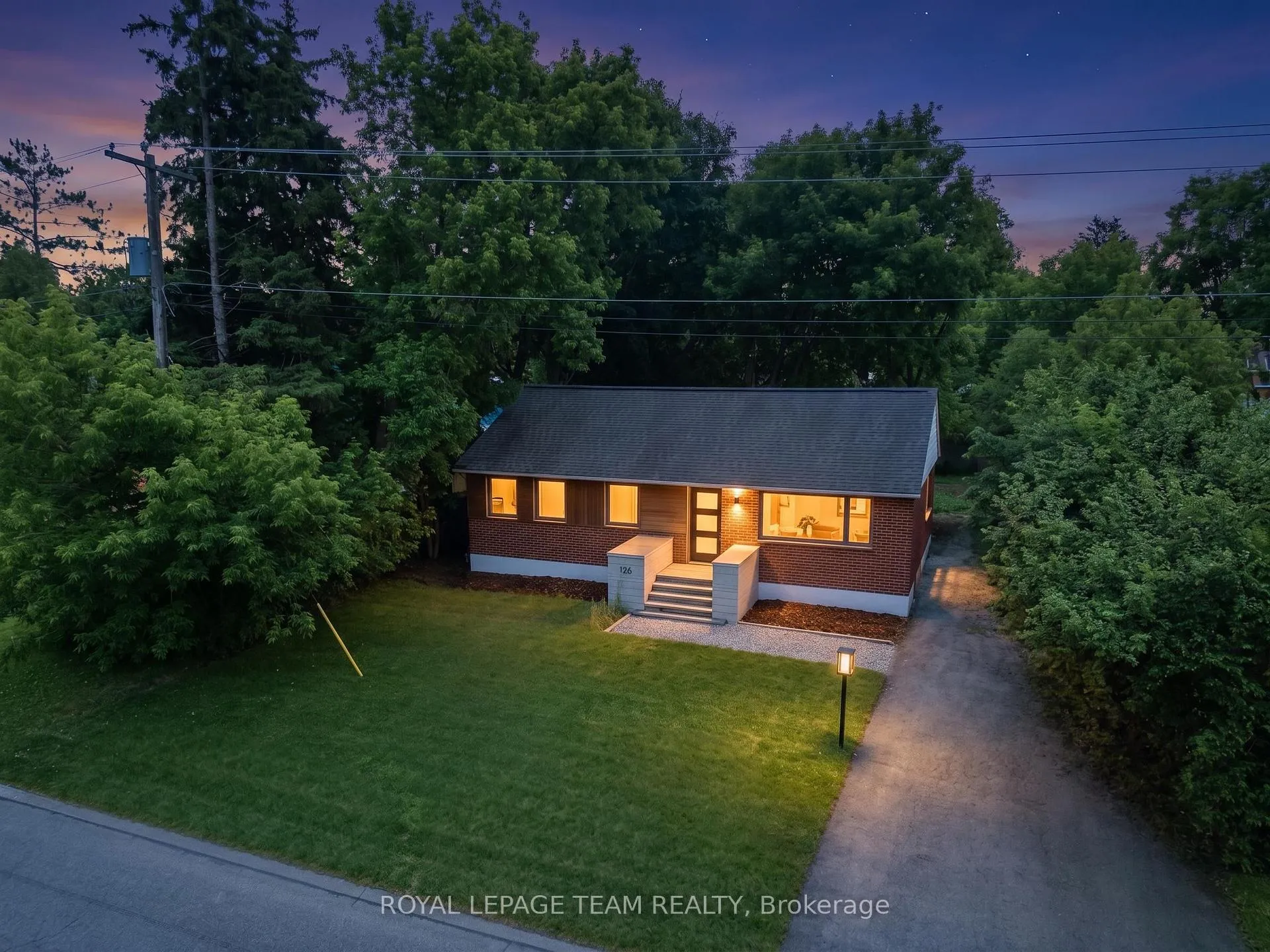 Photo 45 of 126 David Drive, Ottawa, Meadowlands/St. Claire Gardens — HOMEH