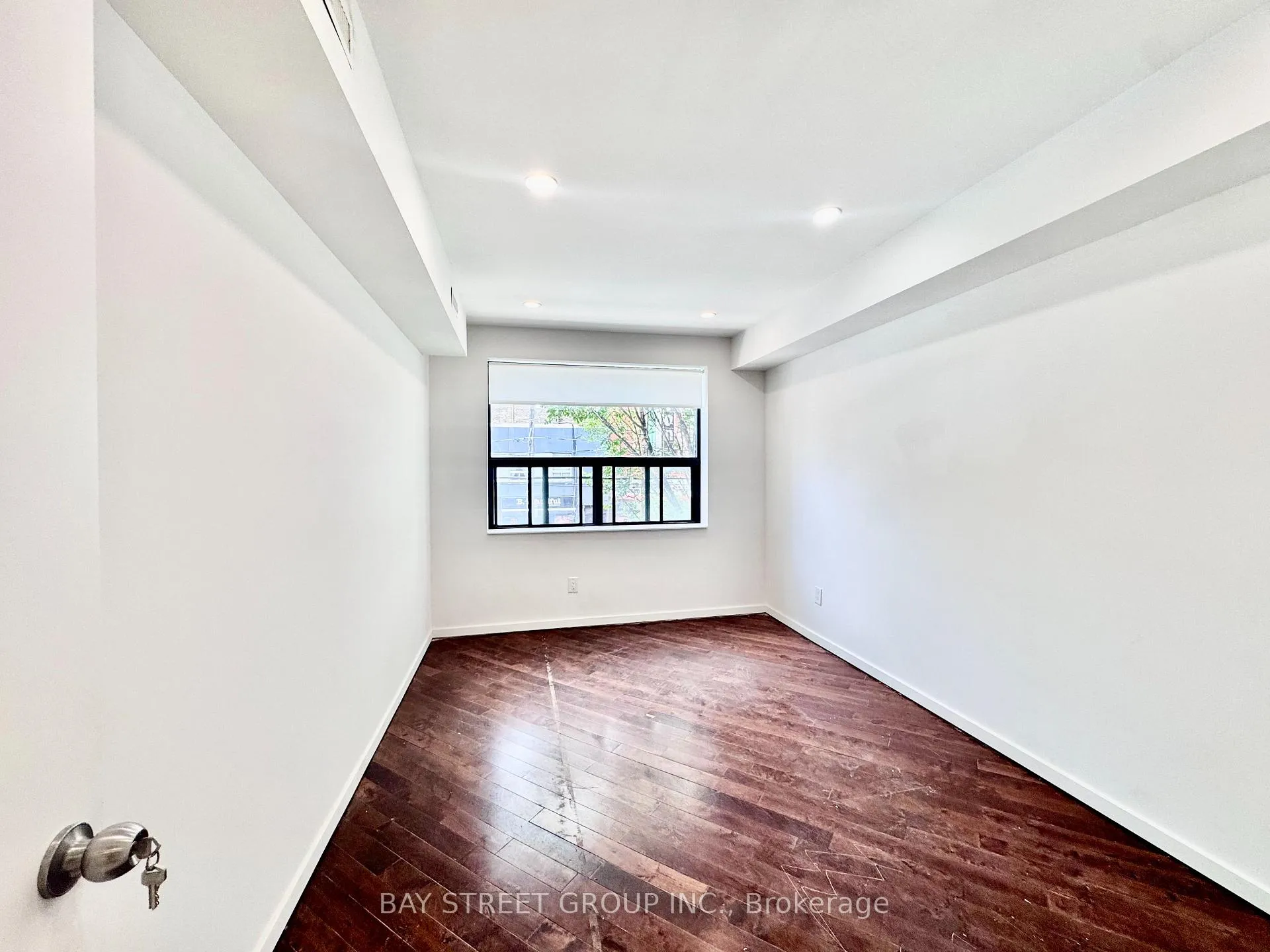 Photo 3 of Unit 2nd, 373 Eglinton Avenue W, Toronto, Forest Hill South — HOMEH