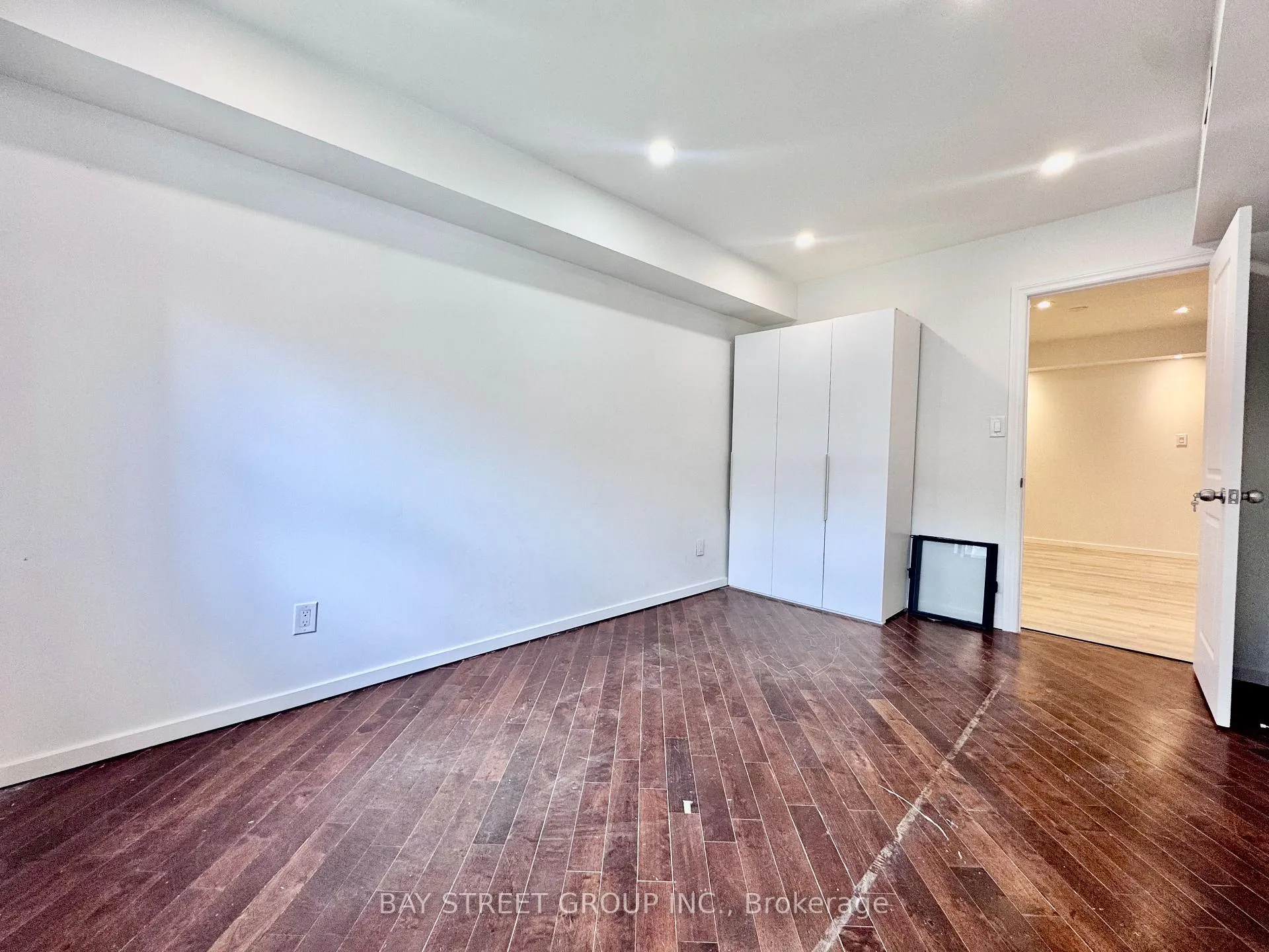 Photo 4 of Unit 2nd, 373 Eglinton Avenue W, Toronto, Forest Hill South — HOMEH