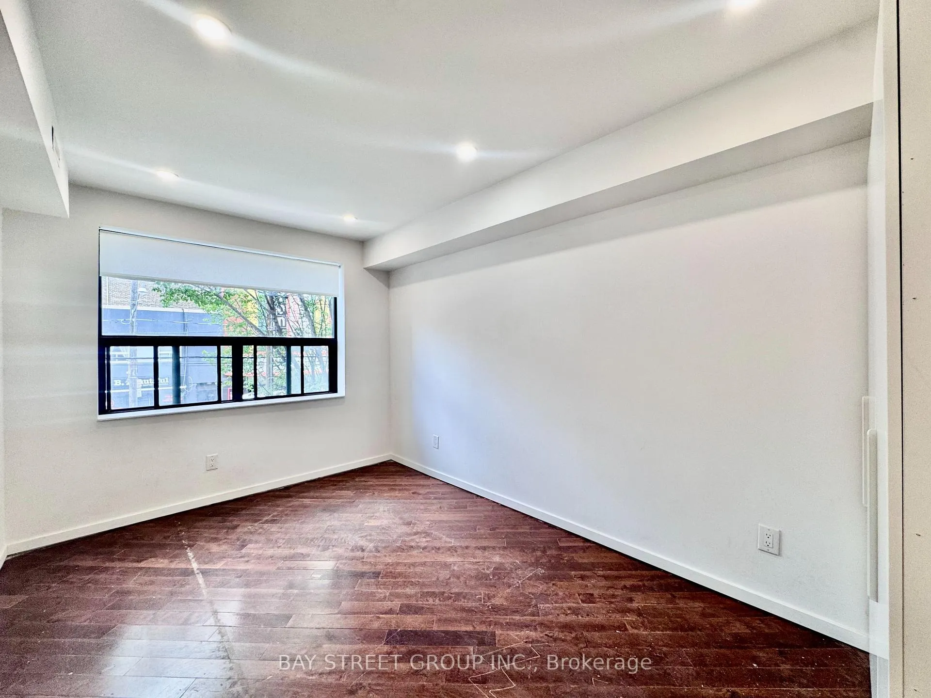 Photo 5 of Unit 2nd, 373 Eglinton Avenue W, Toronto, Forest Hill South — HOMEH