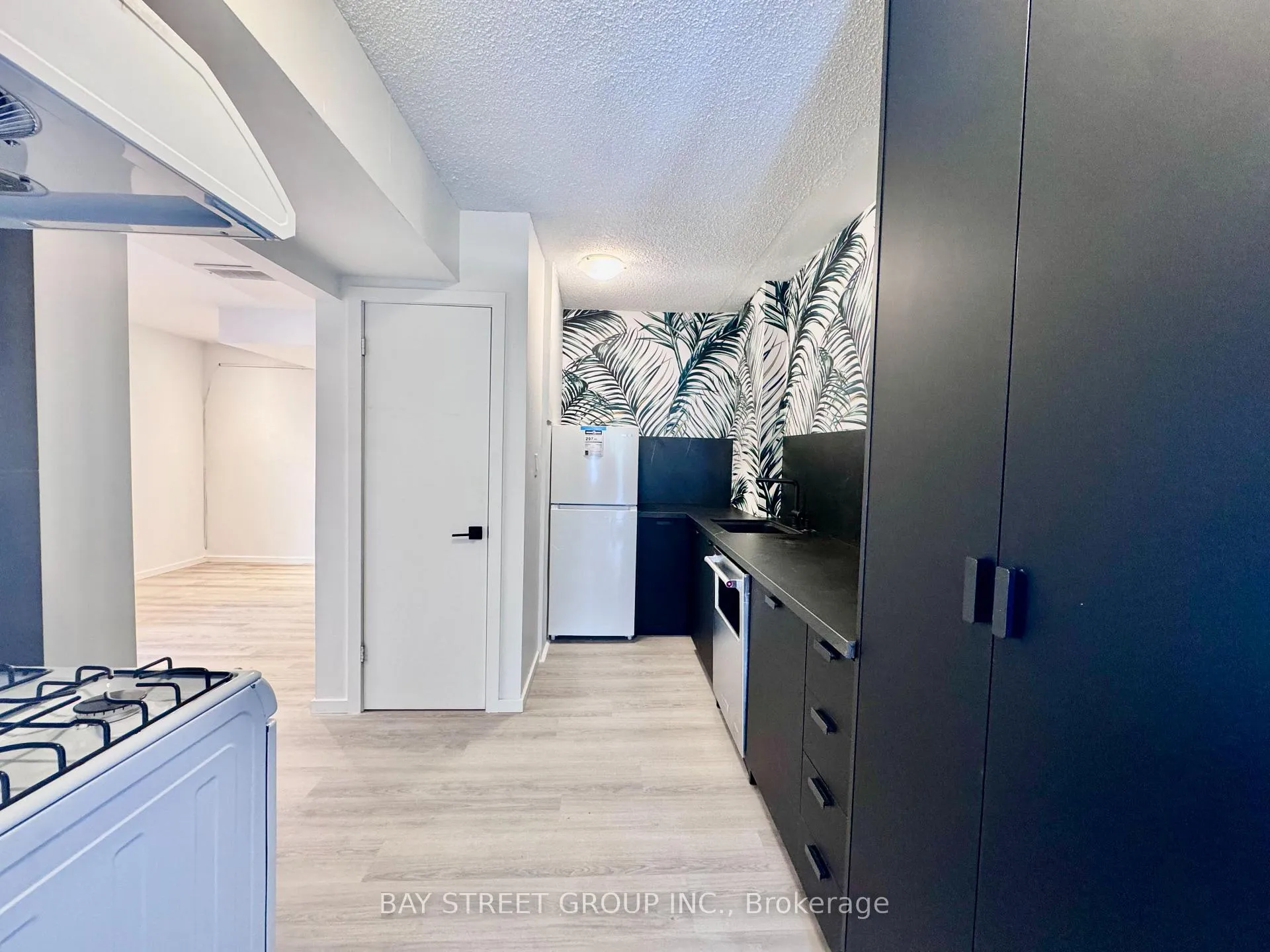 Photo 11 of Unit 2nd, 373 Eglinton Avenue W, Toronto, Forest Hill South — HOMEH