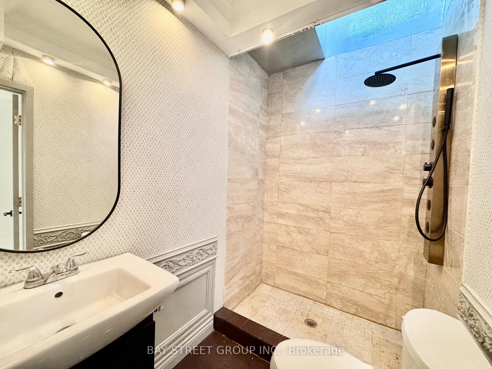 Photo 15 of Unit 2nd, 373 Eglinton Avenue W, Toronto, Forest Hill South — HOMEH