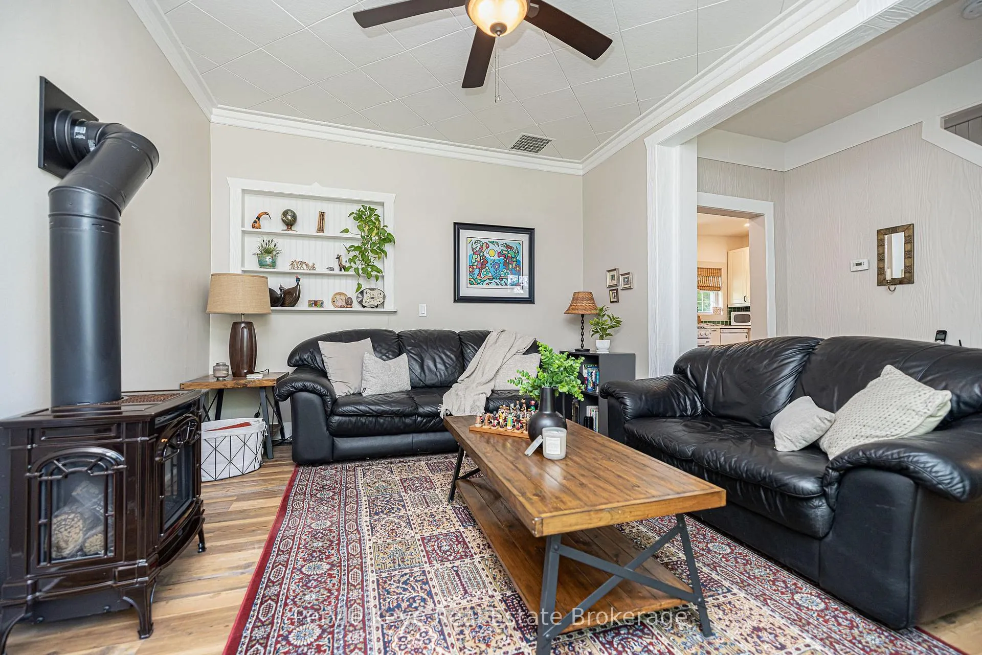 Photo 11 of 14 Milton Street, Bracebridge — HOMEH