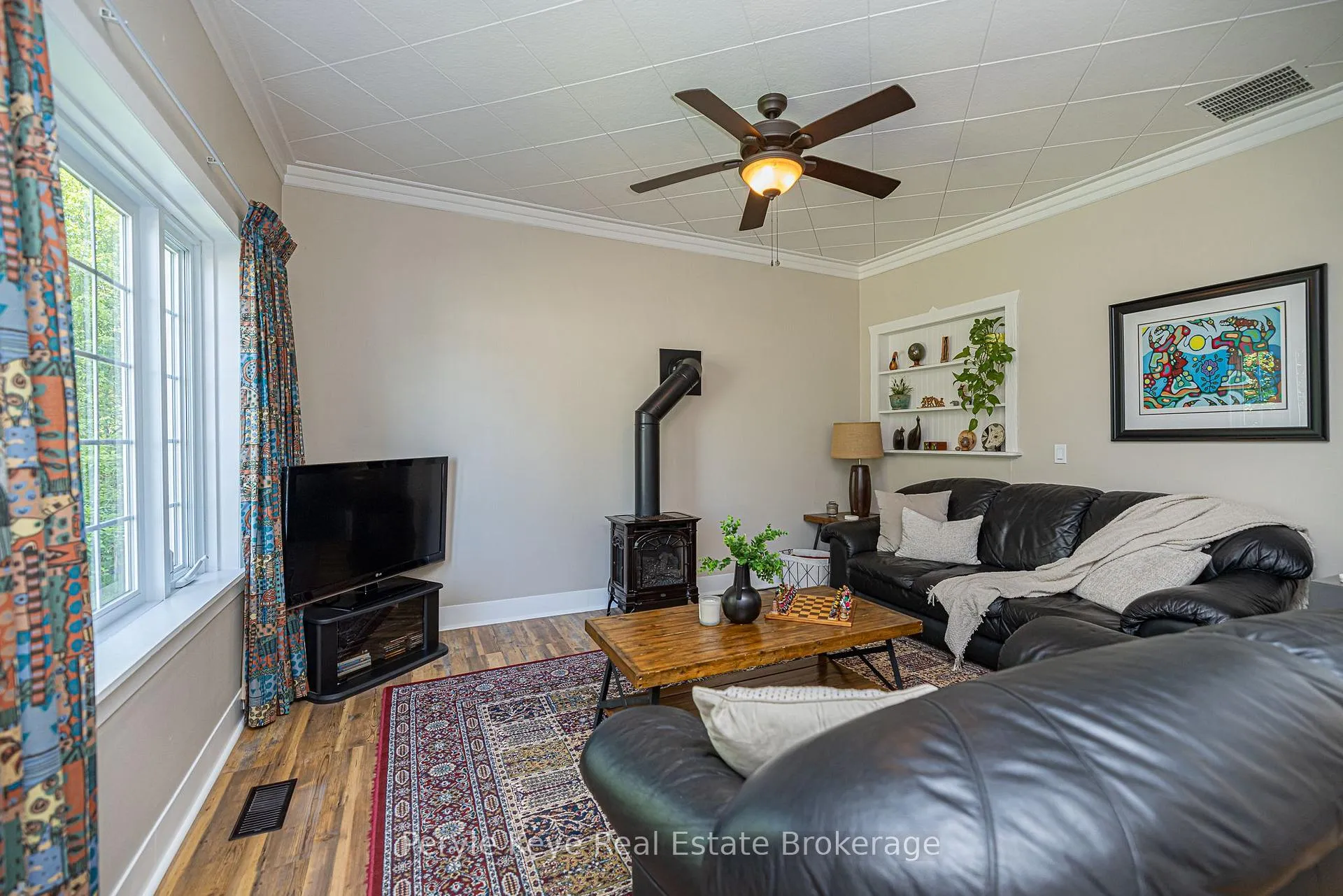 Photo 12 of 14 Milton Street, Bracebridge — HOMEH