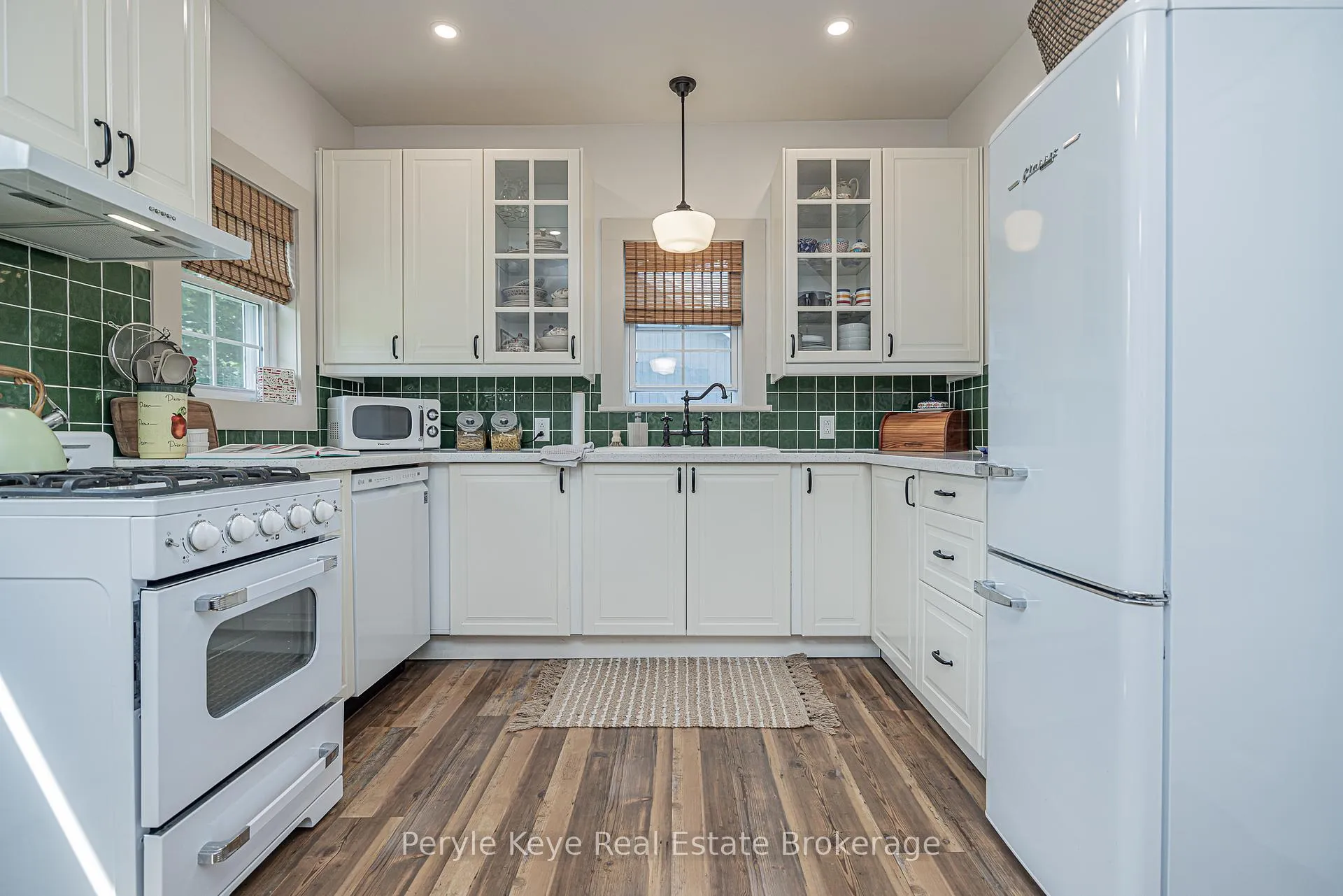 Photo 15 of 14 Milton Street, Bracebridge — HOMEH